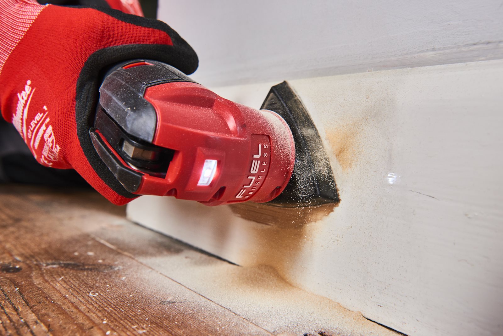Unealtă multifuncțională M12 FUEL Milwaukee M12 FMT-0 - in utilizare 18