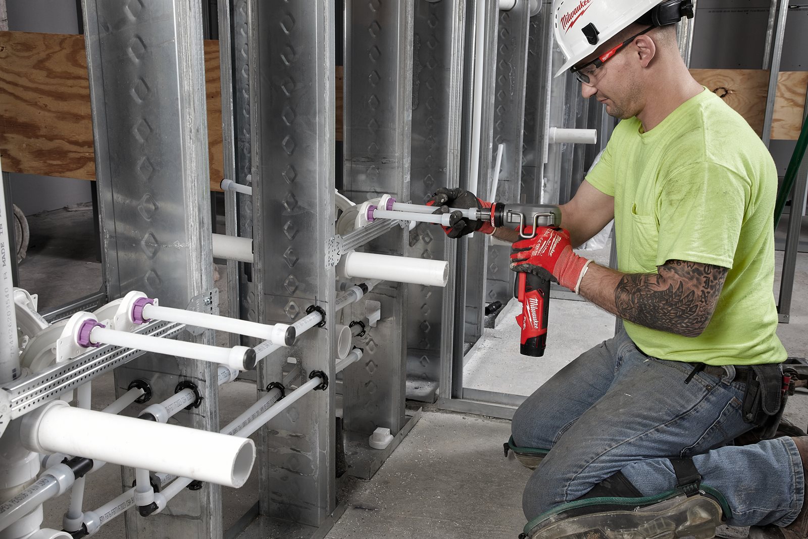 Dispozitiv expandare sub compact M12 FUEL UPONOR Q&E Milwaukee M12 FPXP-0C - in utilizare 10