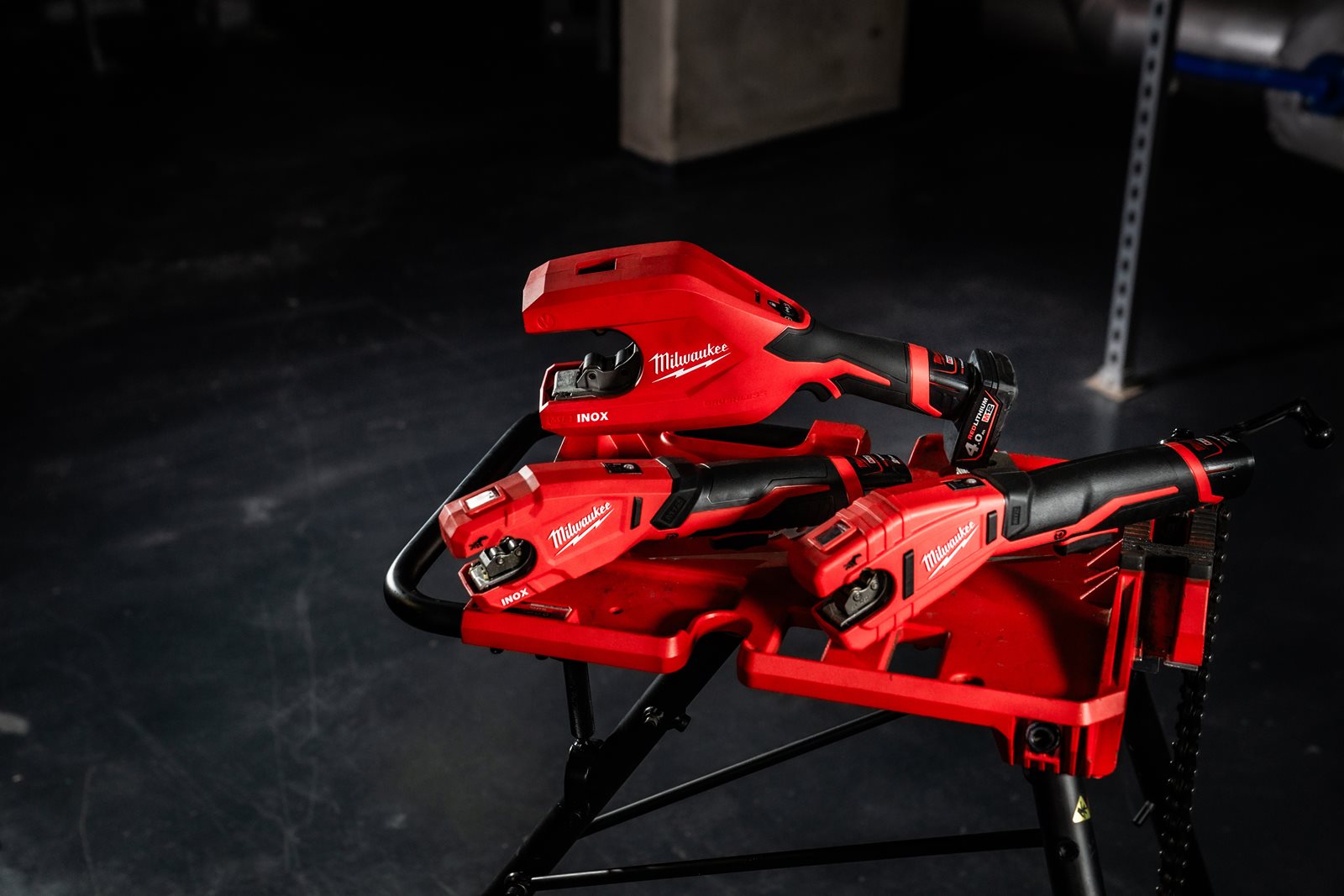 Tăietor de țevi din oțel inoxidabil M12 RAPTORXL Milwaukee M12 PCSS54-0 - in utilizare 13