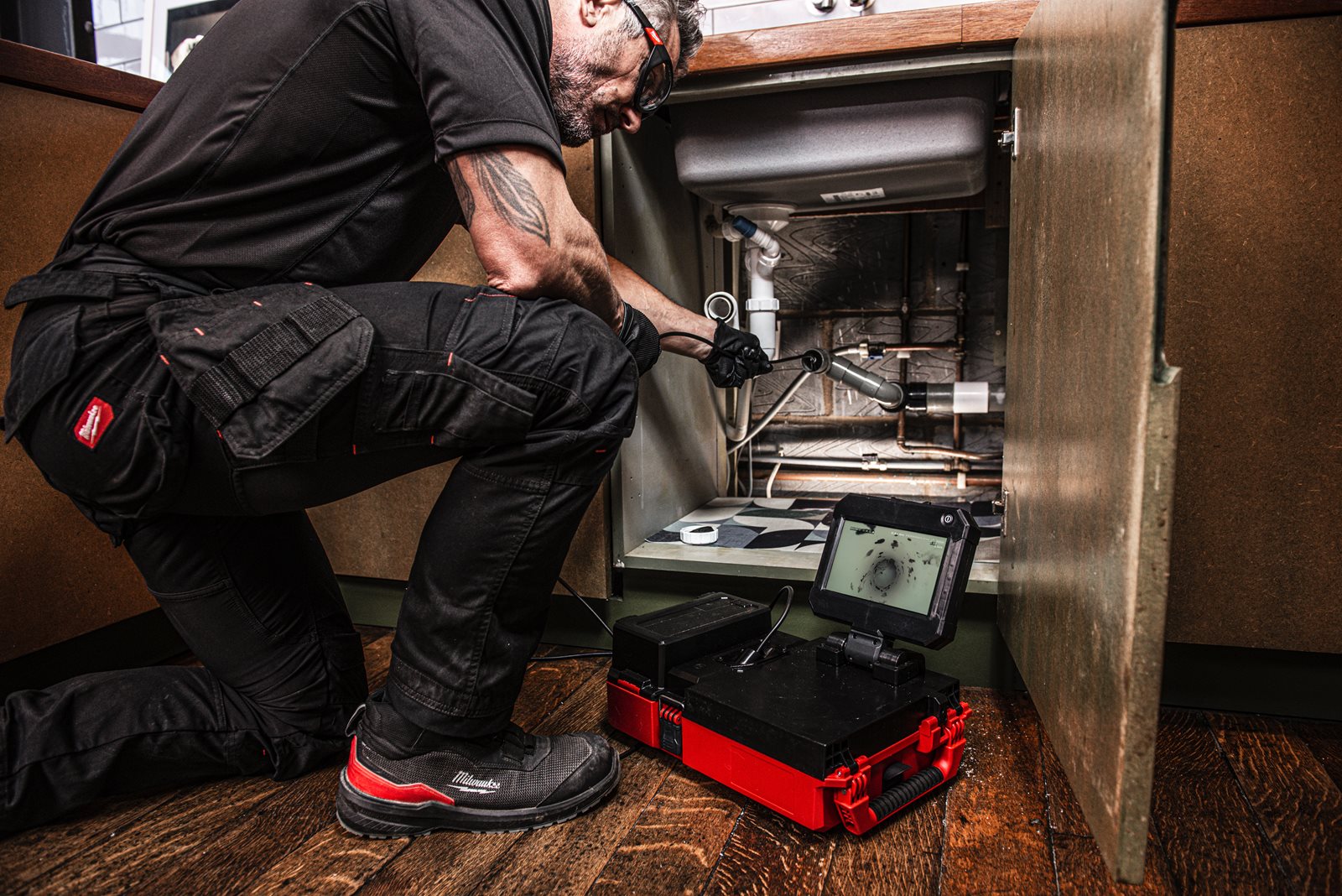 Cameră inspecție canalizare M12 PACKOUT Milwaukee M12 POSIC-0 - in utilizare 1