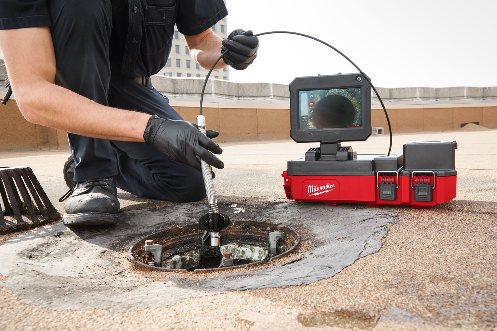 Cameră inspecție canalizare M12 PACKOUT Milwaukee M12 POSIC-0 - in utilizare 9