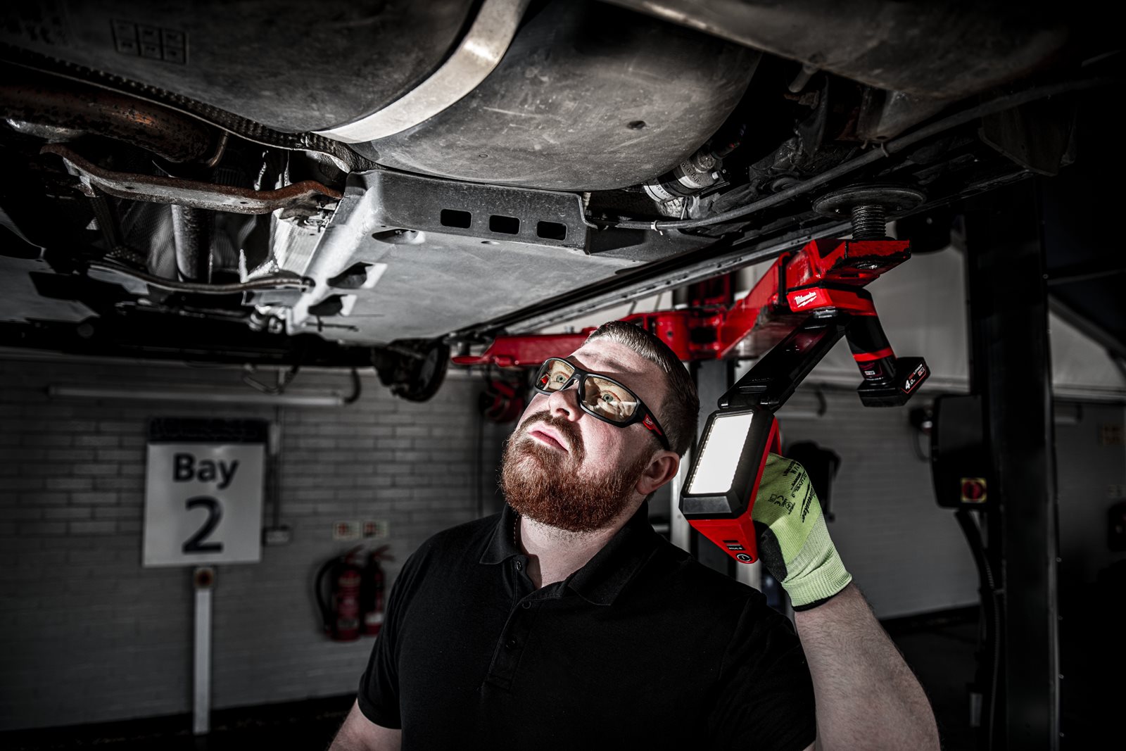 Lampă auto M12 Milwaukee M12 UCL-0 - in utilizare 1