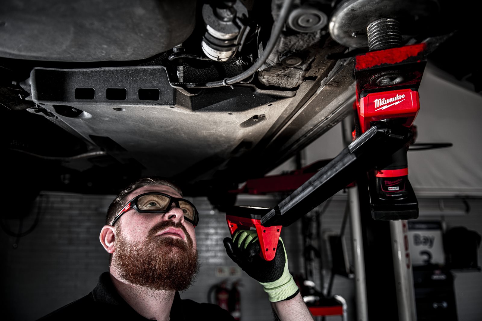 Lampă auto M12 Milwaukee M12 UCL-0 - in utilizare 2