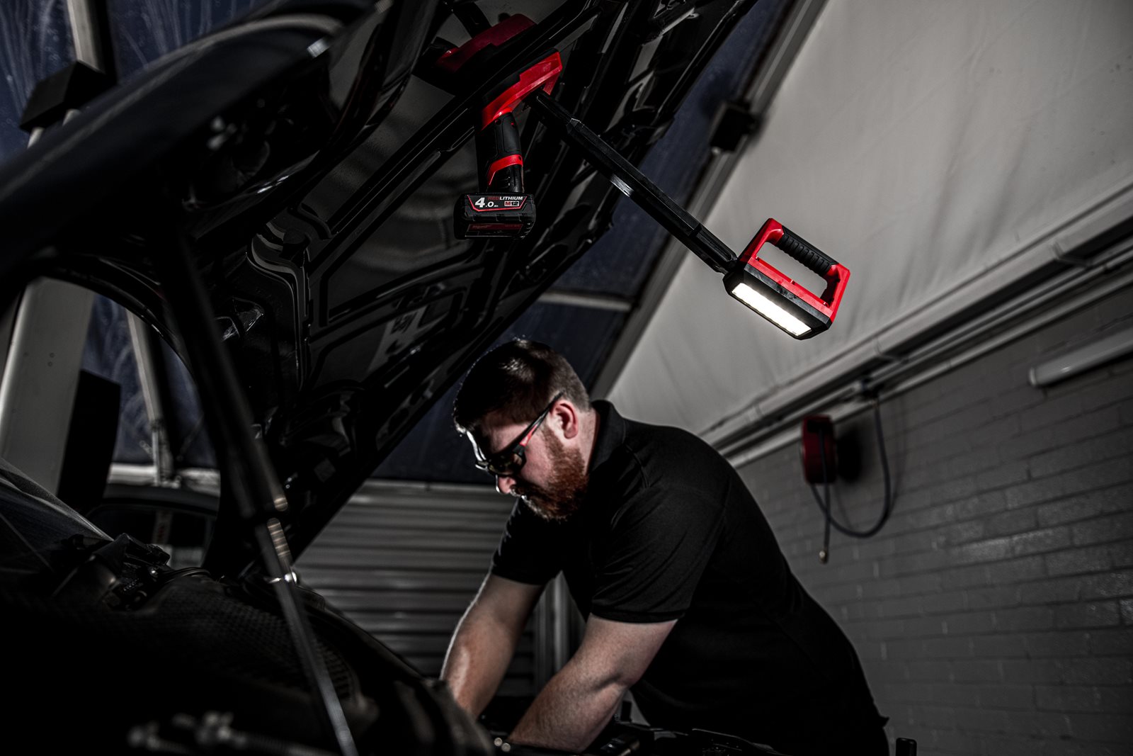 Lampă auto M12 Milwaukee M12 UCL-0 - in utilizare 7