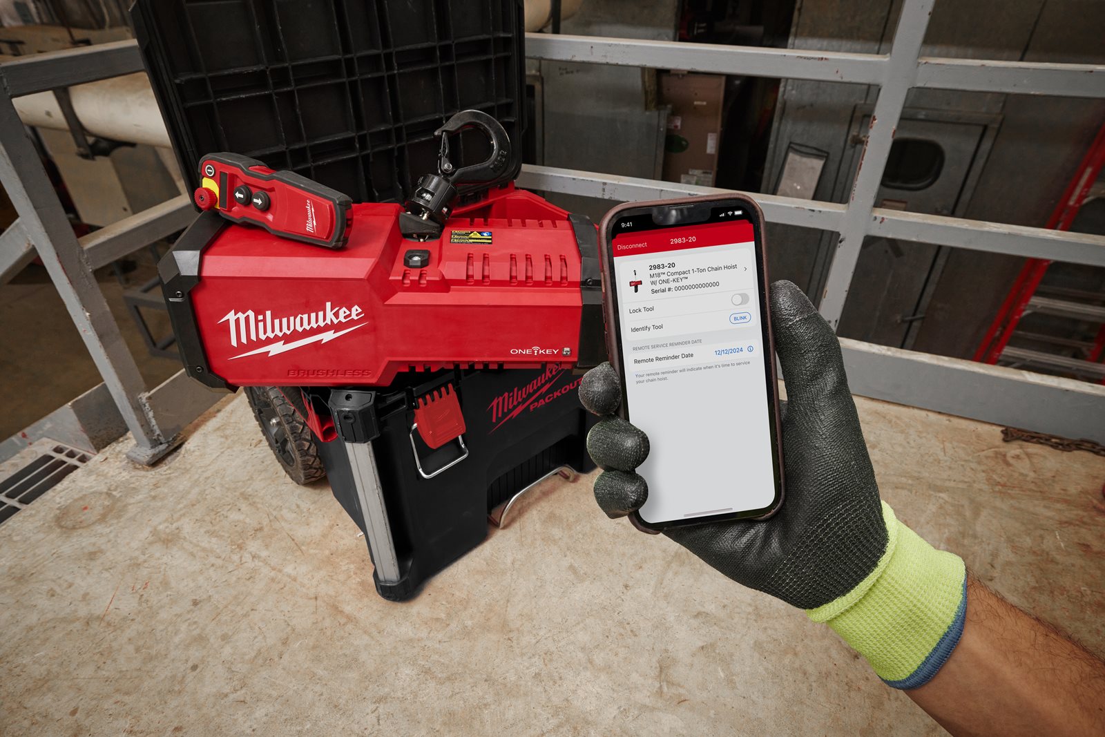 Electropalan 1 tonă M18 ONE-KEY Milwaukee M18 BLCHTO-121 - in utilizare 4