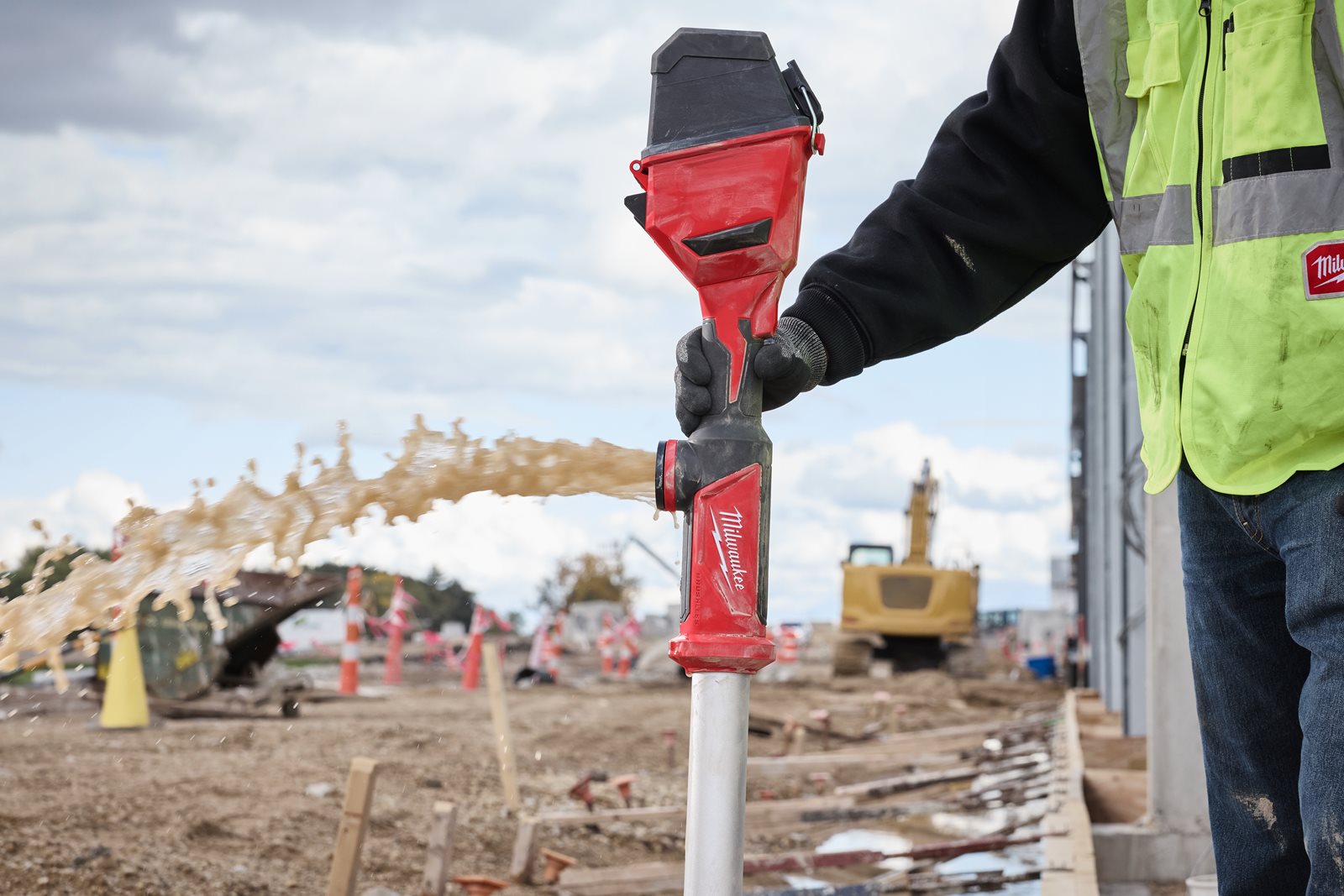 Pompă de apă fără perii M18 HYDROPASS Milwaukee M18 BLSWP-0 - in utilizare 8