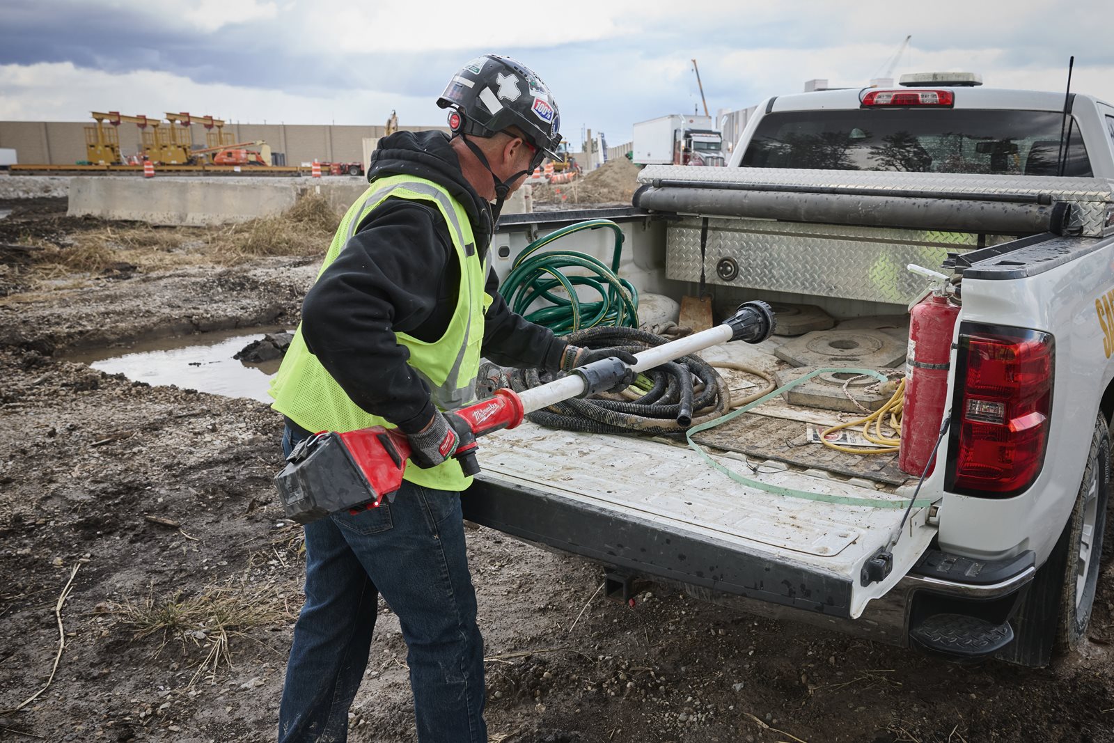 Pompă de apă fără perii M18 HYDROPASS Milwaukee M18 BLSWP-0 - in utilizare 9