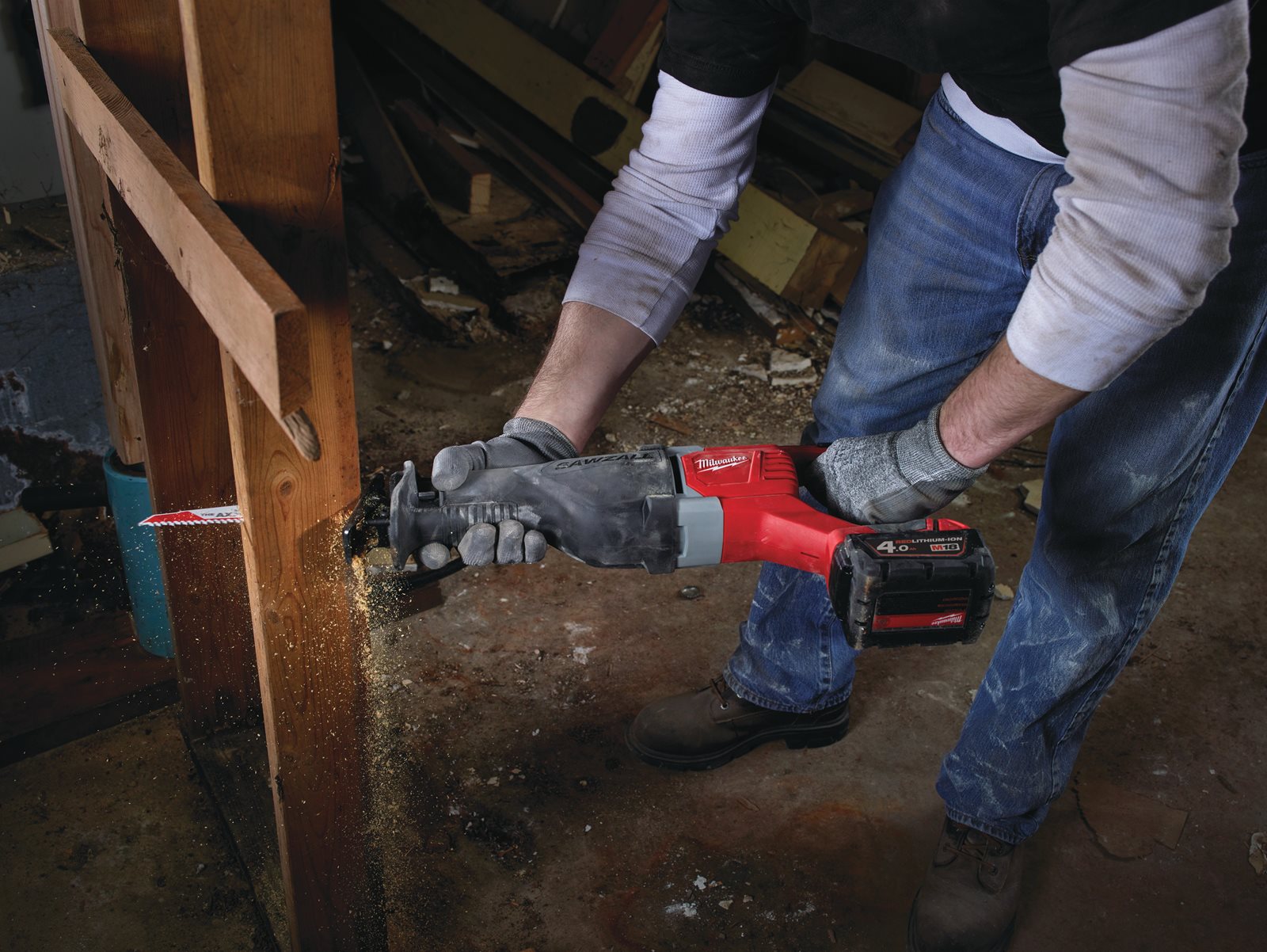 FIERĂSTRĂU SABIE SAWZALL M18 Milwaukee M18 BSX-0 - in utilizare 2