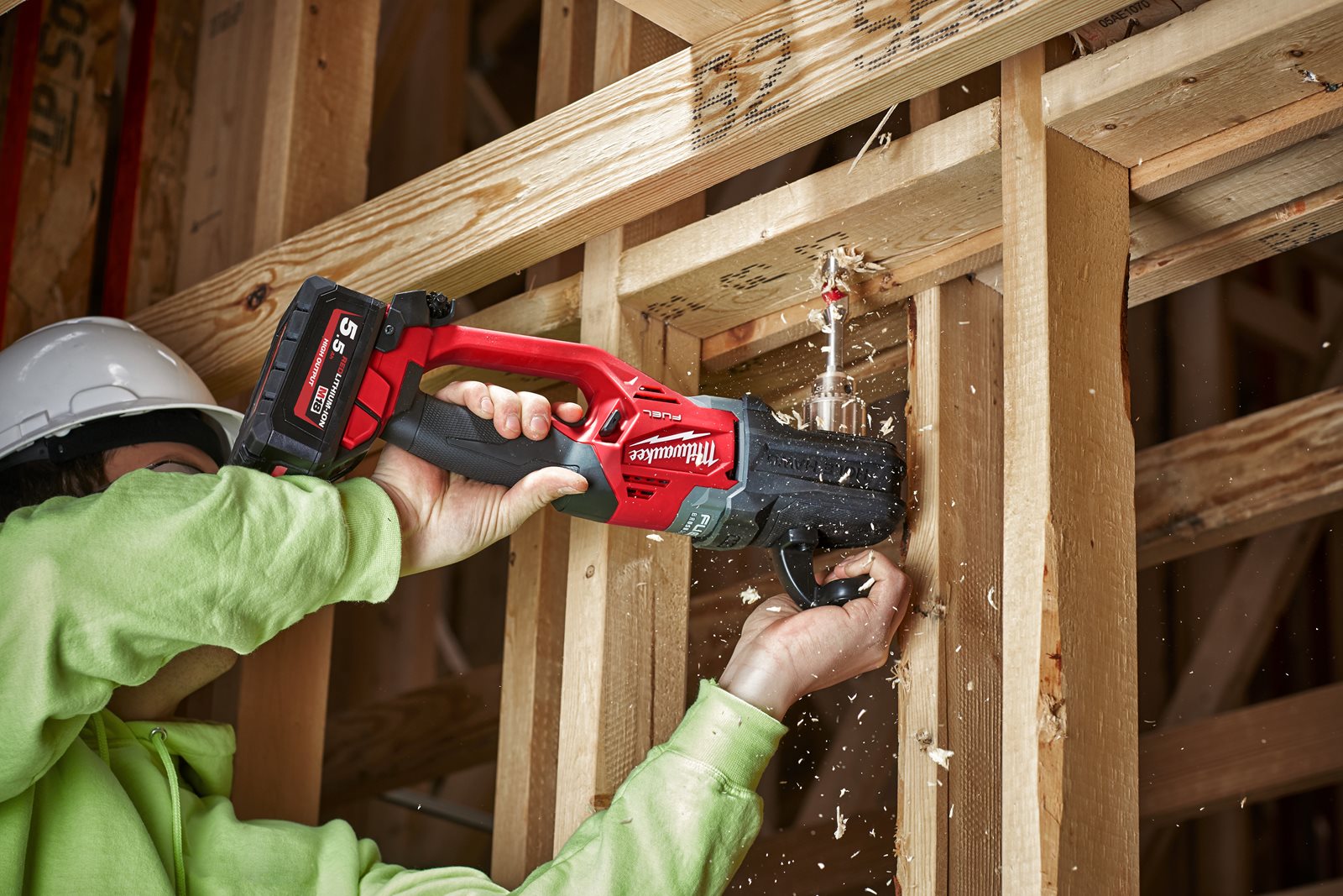 Mașină de găurit unghiulară M18 FUEL Milwaukee M18 CRAD2-0X - in utilizare 1