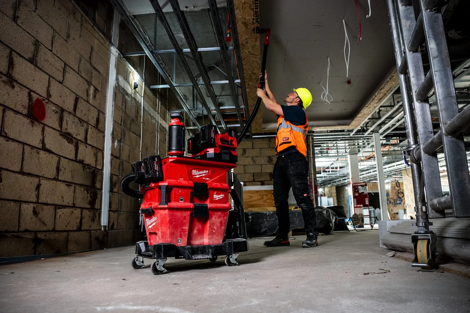 Boxă M12 Milwaukee M12 SPEJSG2-0 - in utilizare 10