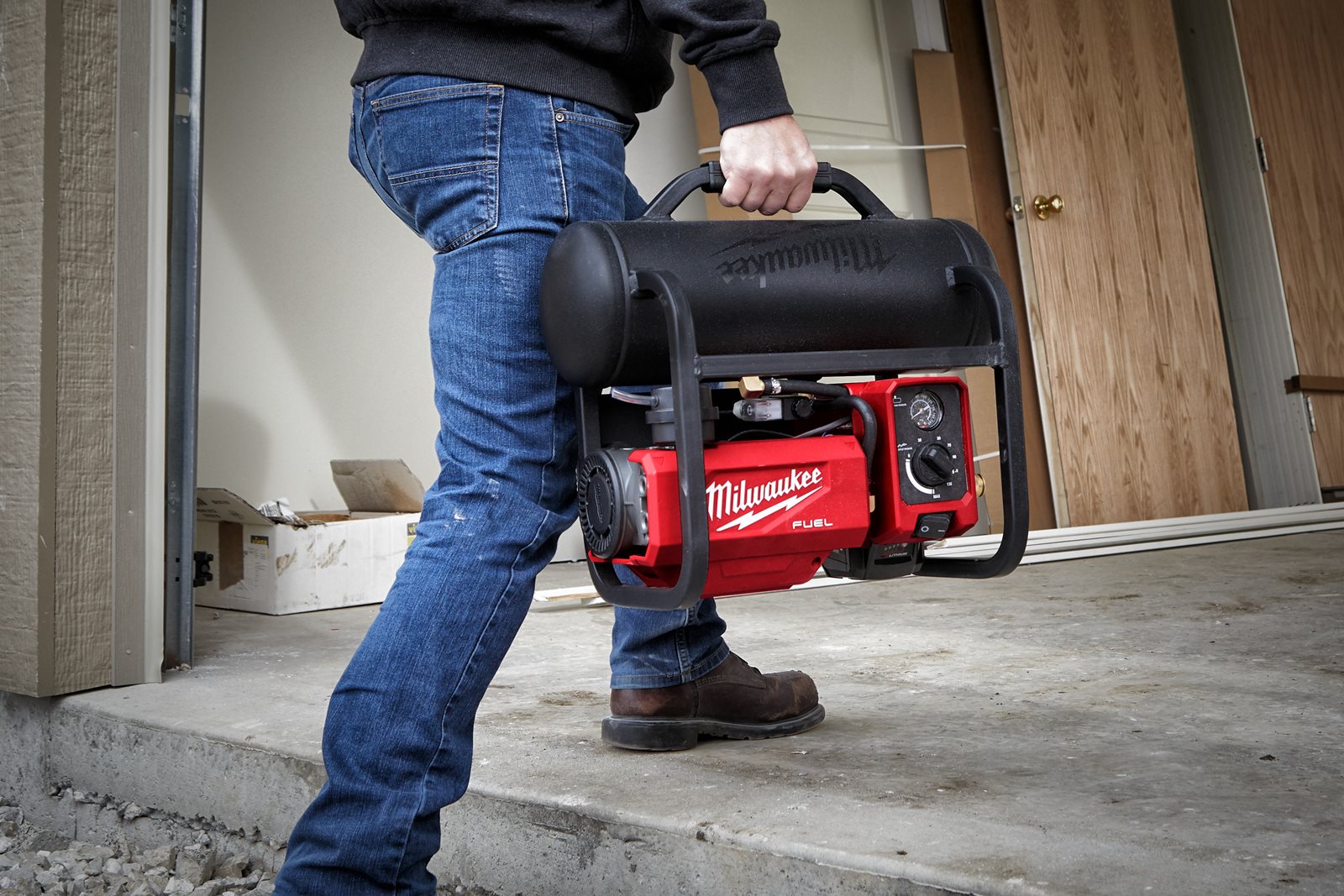 Compresor de aer M18 FUEL Milwaukee M18 FAC-0 - in utilizare 3