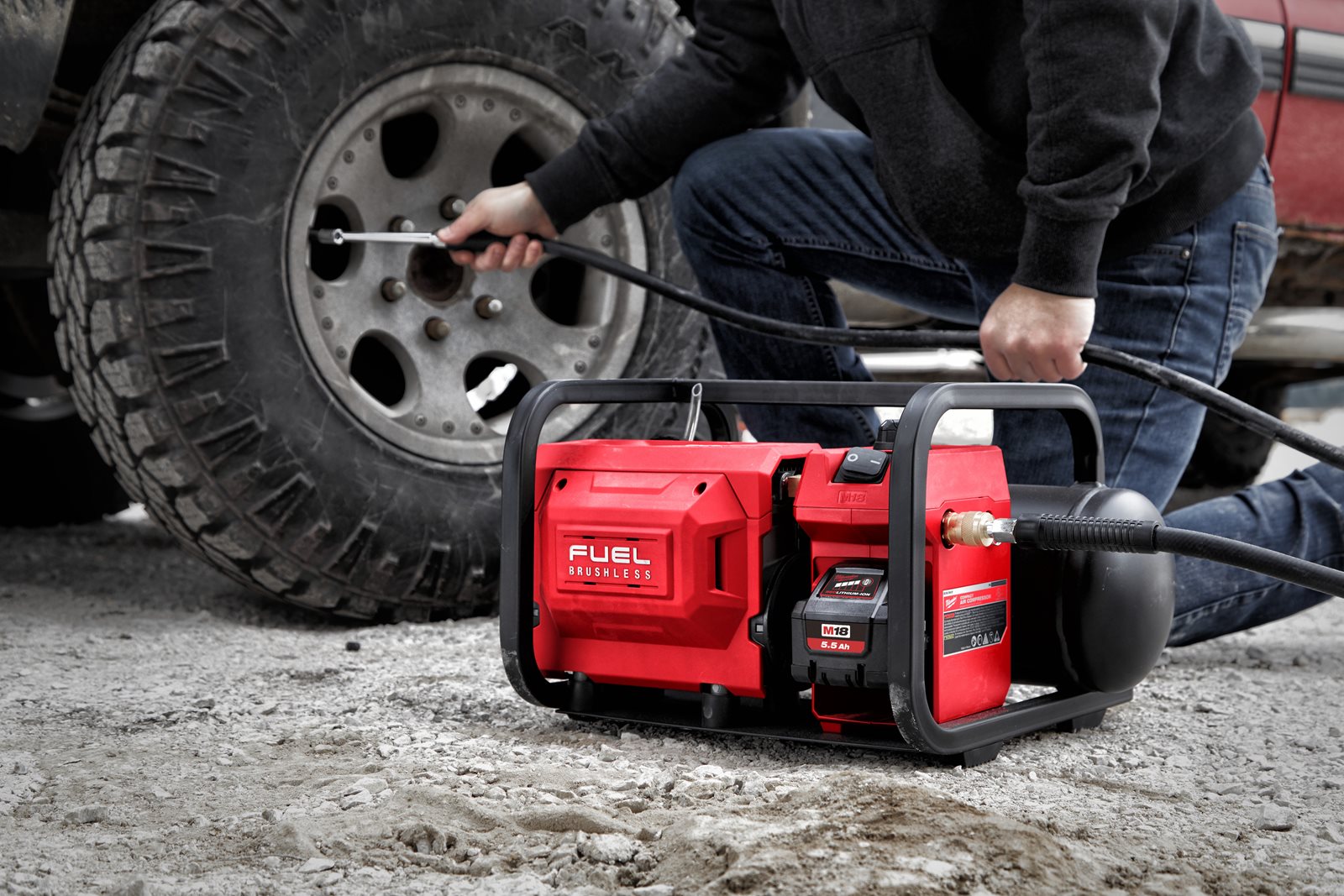 Compresor de aer M18 FUEL Milwaukee M18 FAC-0 - in utilizare 5