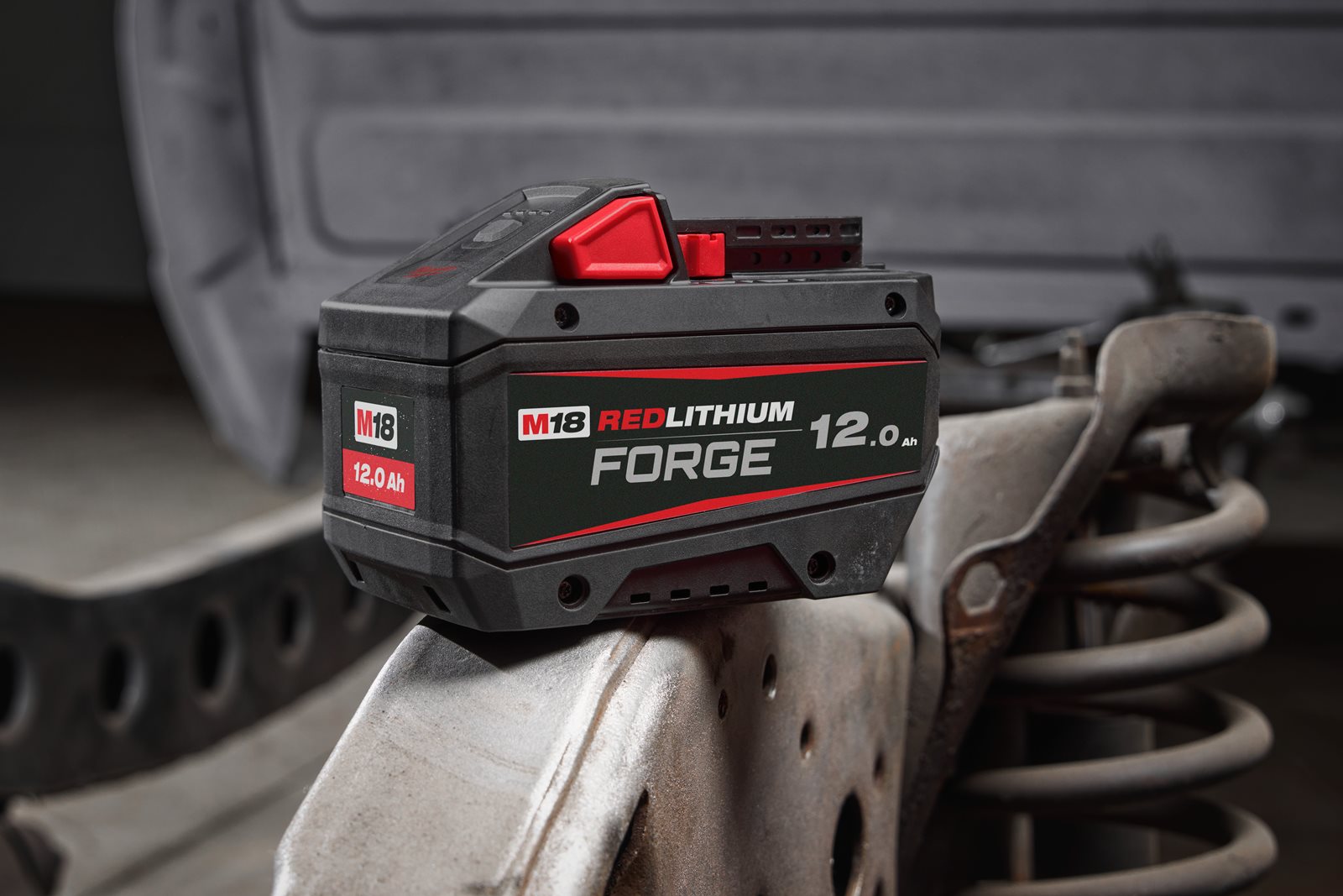 Acumulator 12.0 Ah M18 FORGE Milwaukee M18 FB12 - in utilizare 1