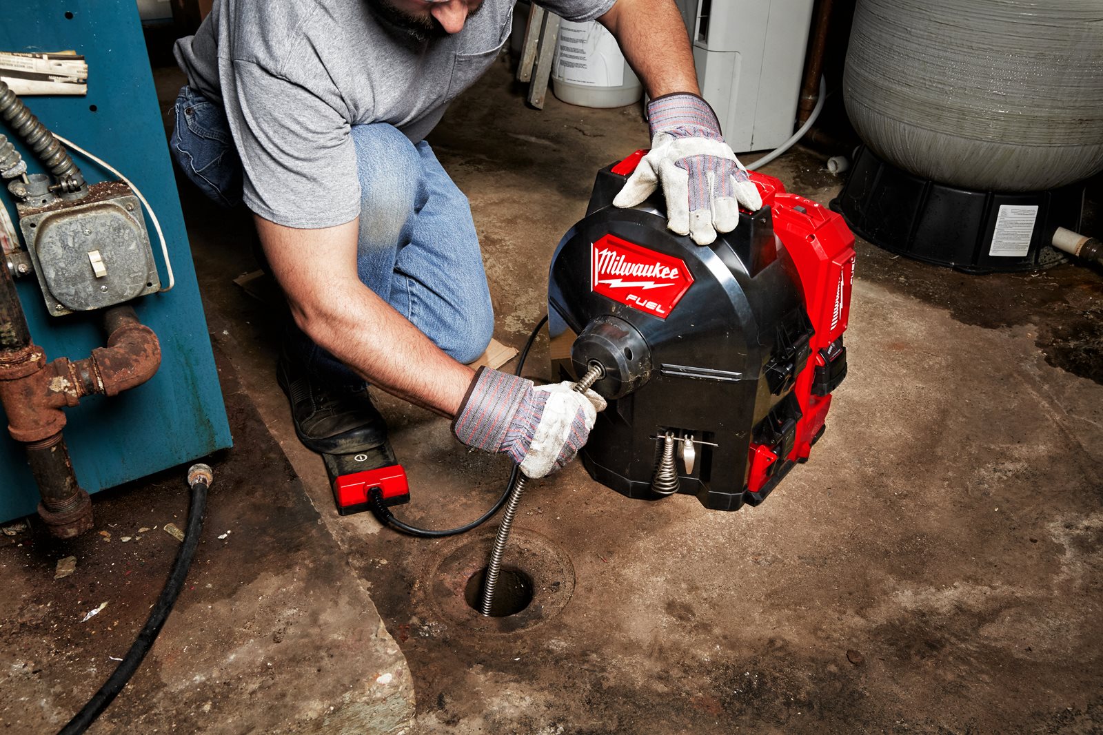 Mașină desfundat țevi autonomă 16 mm M18 FUEL Milwaukee M18 FFSDC16-0 - in utilizare 13