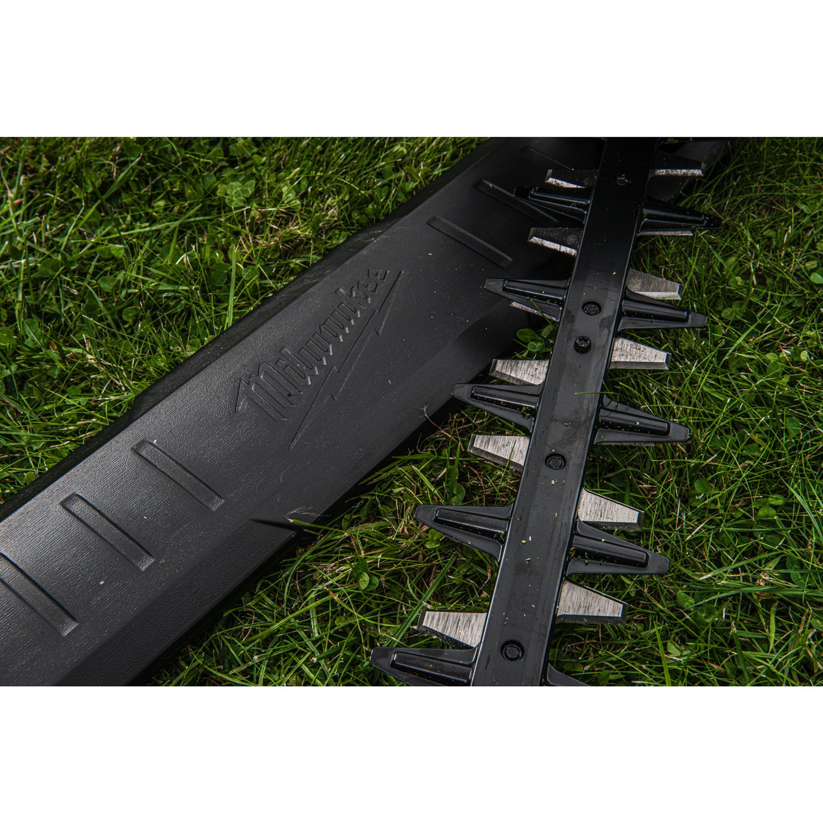 Trimmer pentru gard viu 75 cm M18 FUEL Milwaukee M18 FHET75G2-0 - detaliu 2