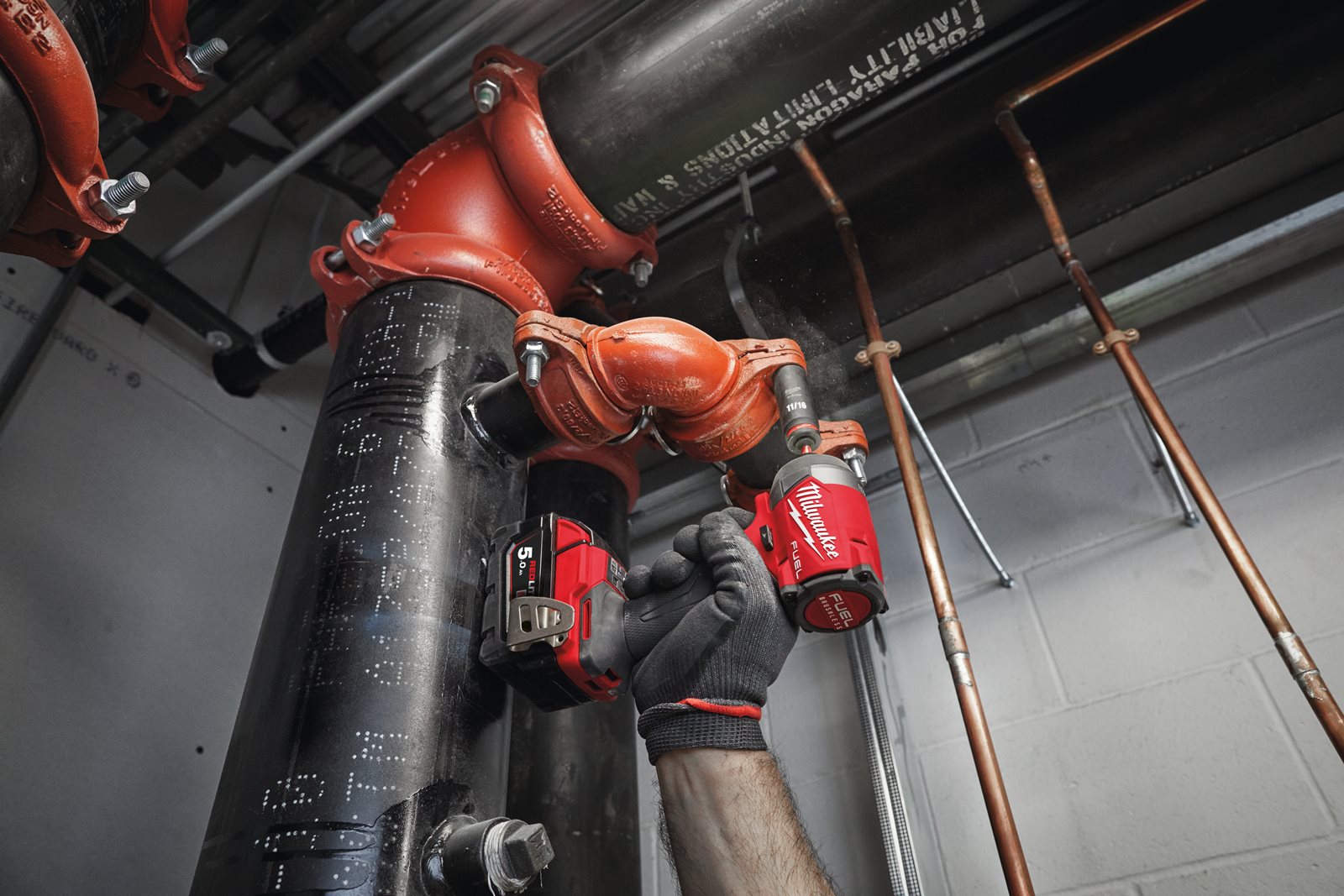Mașină de înșurubat cu impact 1/4" Hex M18 FUEL Milwaukee M18 FID3-0X - in utilizare 5