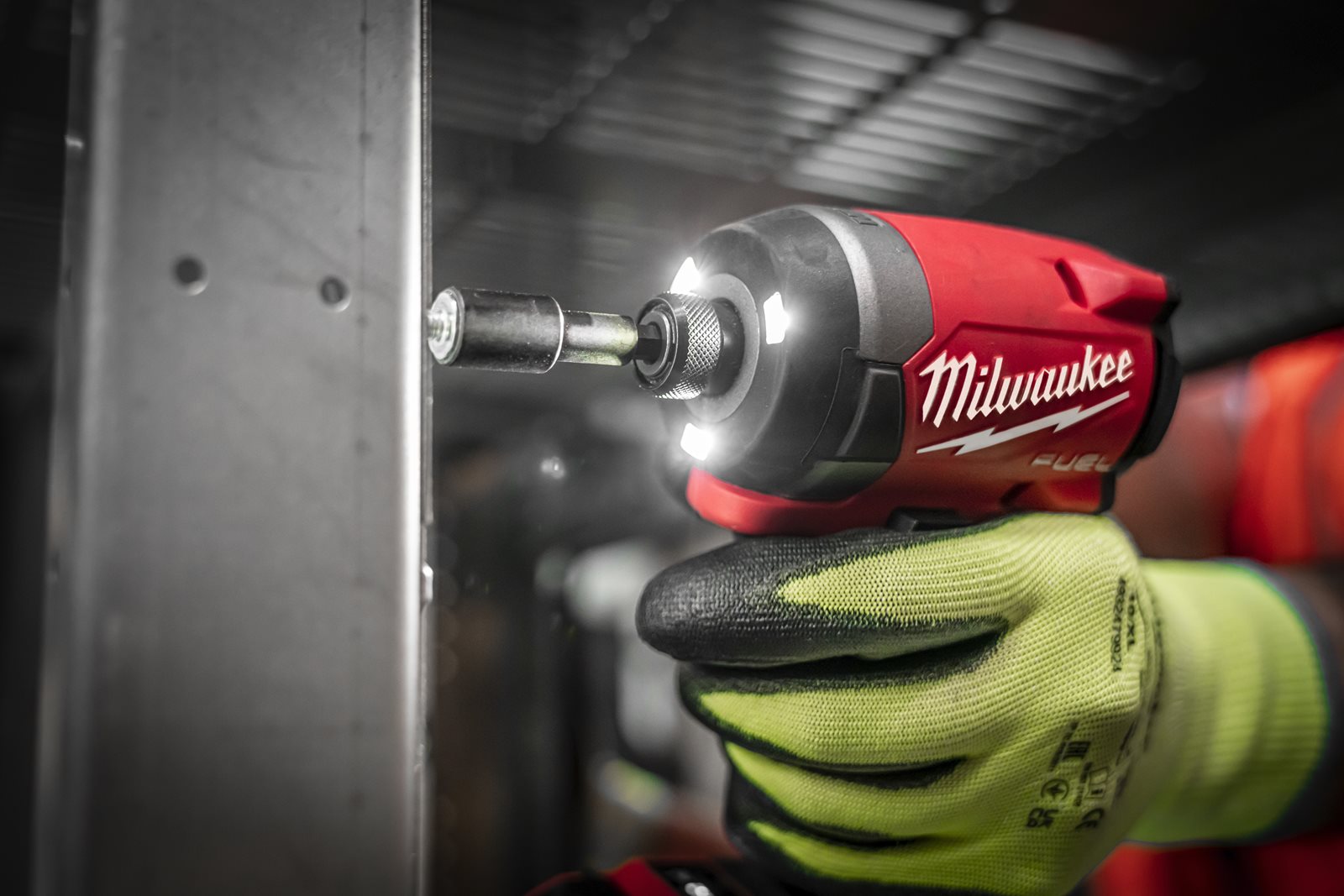 Mașină de înșurubat cu impact 1/4" Hex M18 FUEL Milwaukee M18 FID3-0X - in utilizare 12