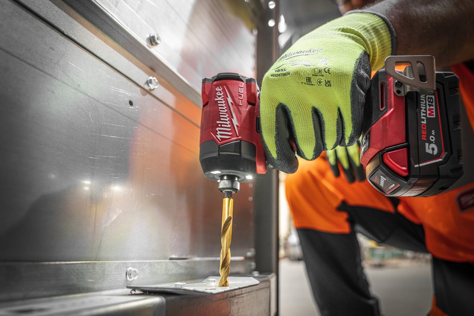 Set scule M18 FUEL Milwaukee M18 FPP6G3-502B - in utilizare 2