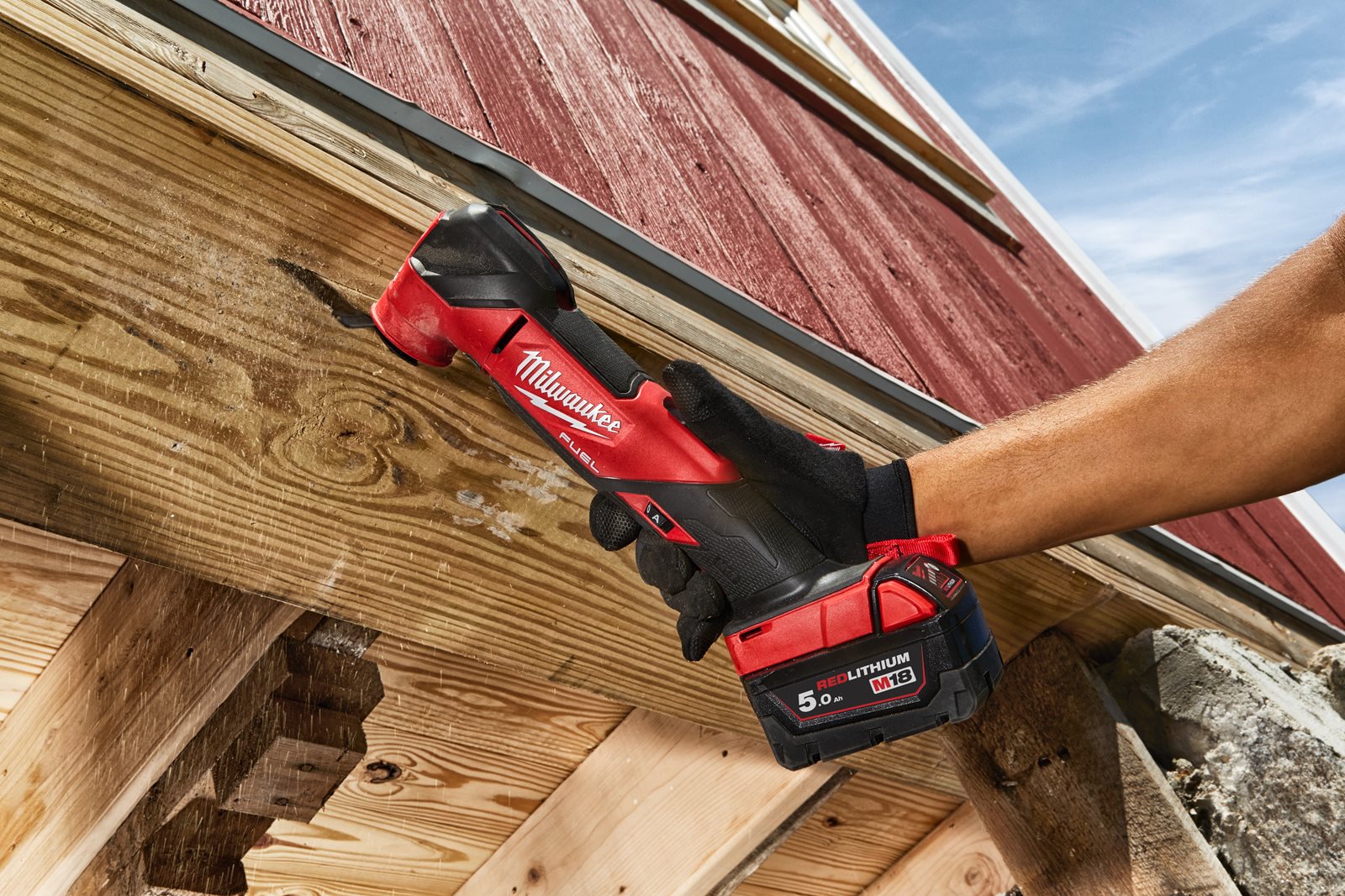 Unealtă multifuncțională M18 FUEL Milwaukee M18 FMT-0X - in utilizare 4