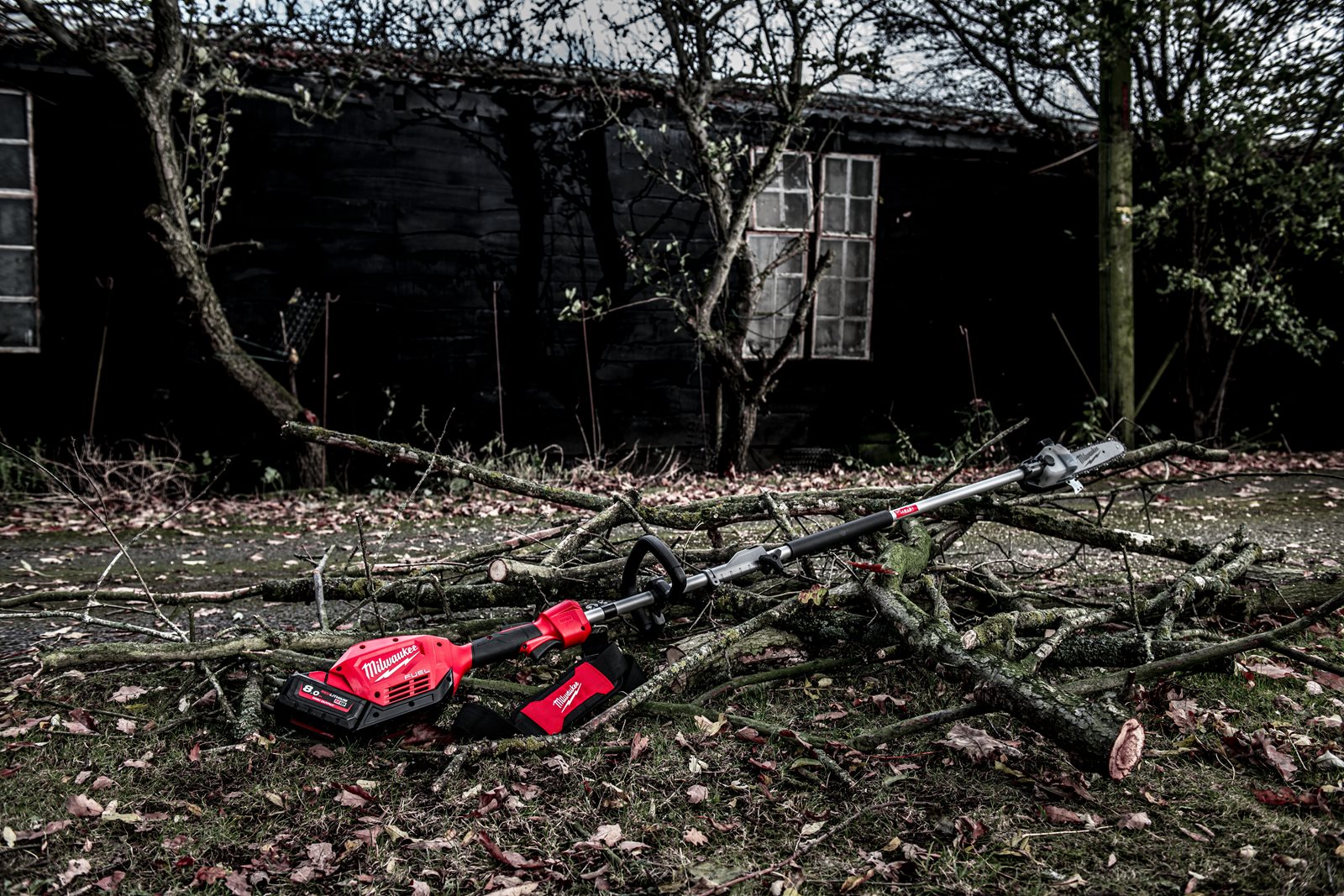 Atașament fierăstrău emondor QUIK-LOK Milwaukee M18 FOPH-CSA - in utilizare 7