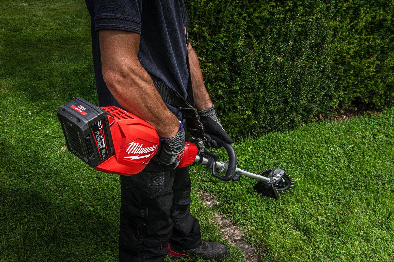 Cap multifuncțional M18 FUEL QUIK-LOK Milwaukee M18 FOPH2-0 - in utilizare 1