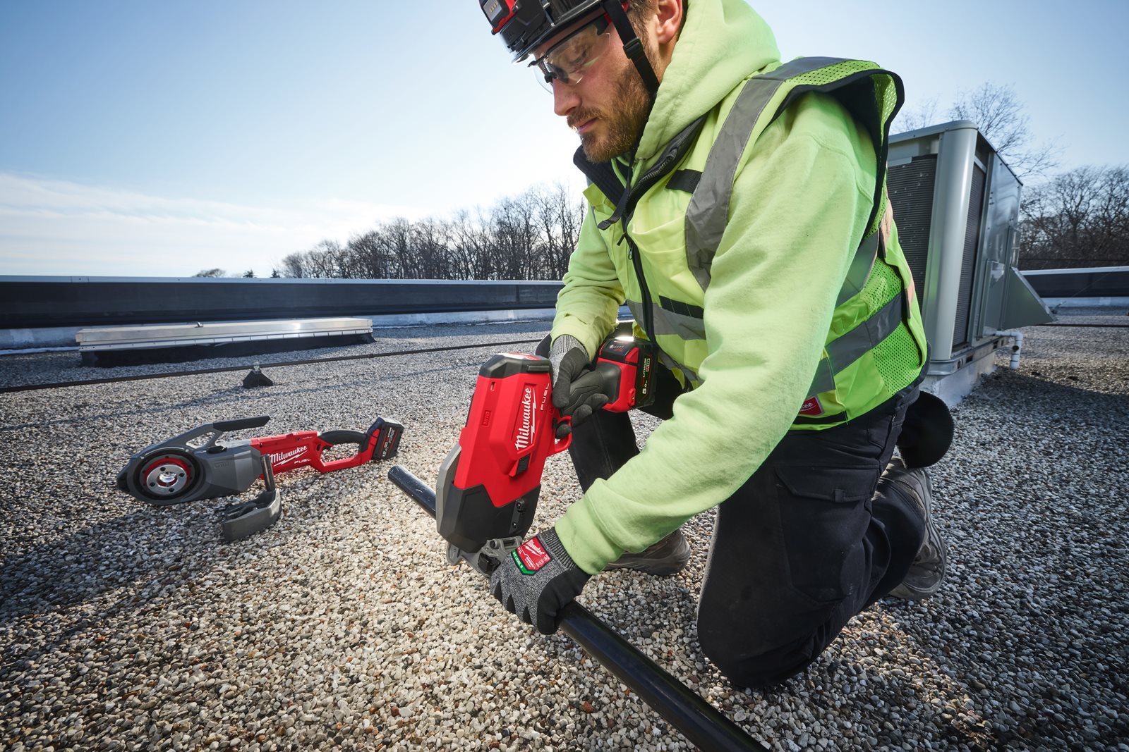 Tăietor țeavă de oțel M18 FUEL Milwaukee M18 FPCS-0 - in utilizare 10