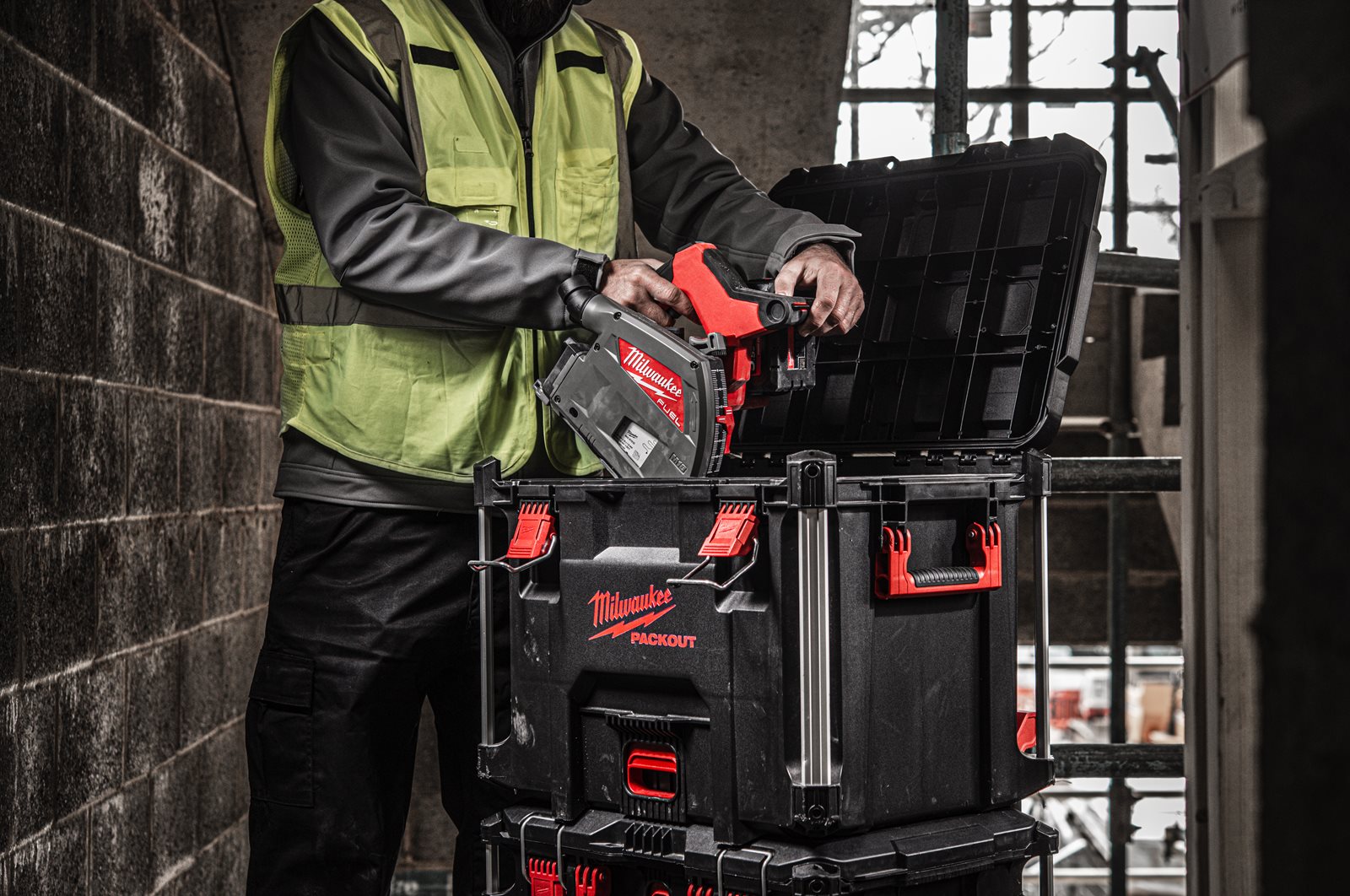 Fierăstrău circular M18 FUEL 55 cm Milwaukee M18 FPS55-0P - in utilizare 9