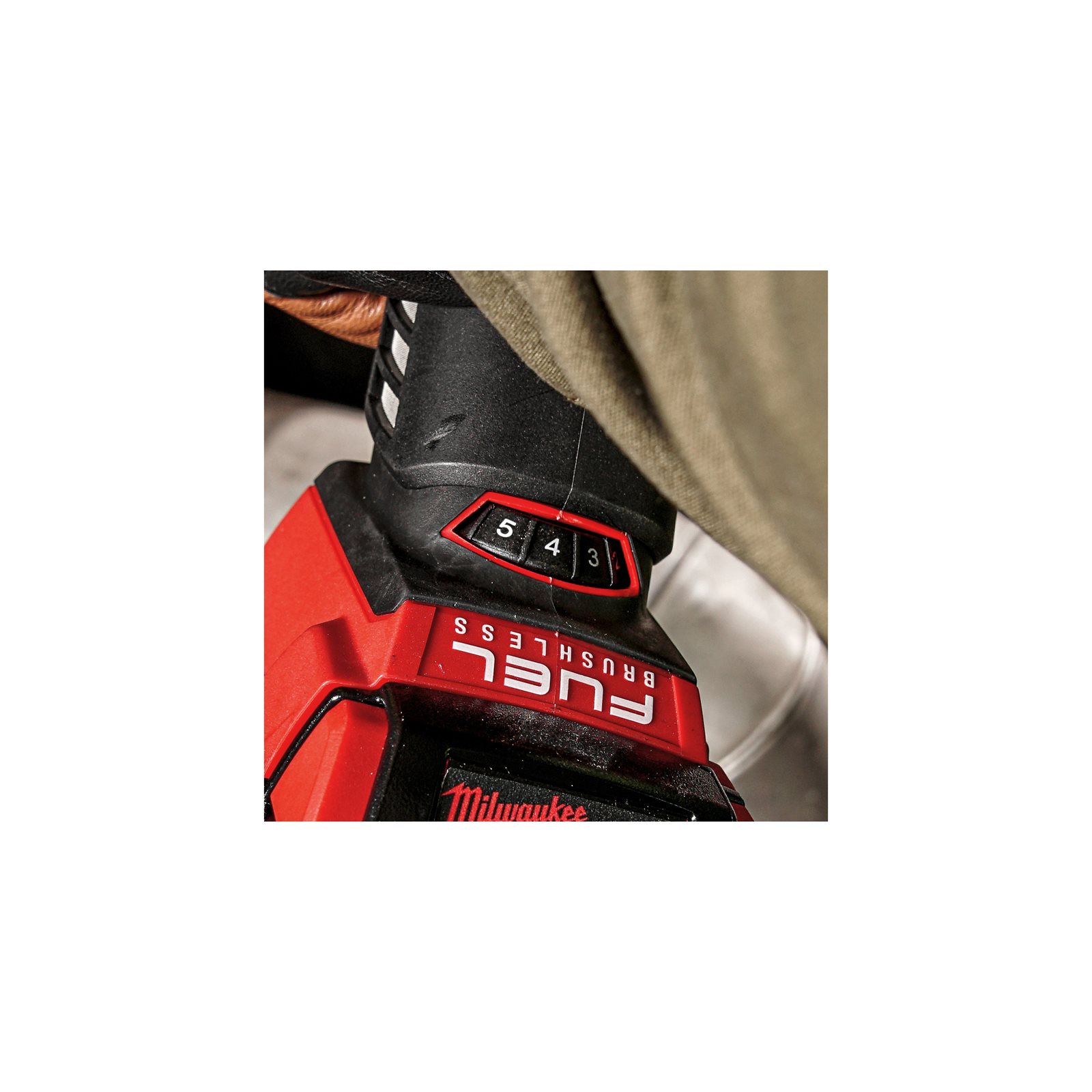 Polizor unghiular 125 mm cu turație variabilă, frânare și comutator tip clapetă M18 FUEL Milwaukee M18 FSAGV125XPDB-0X - detaliu 1