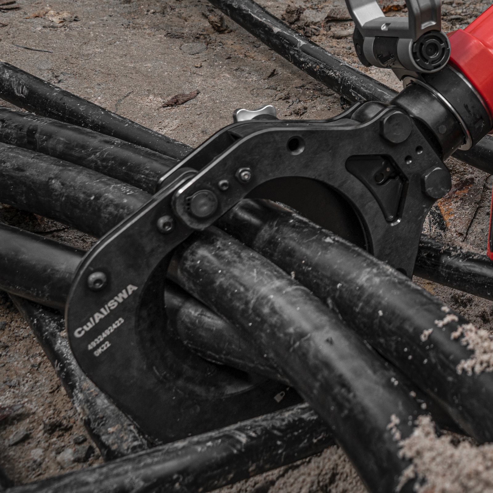 Tăietor hidraulic pentru cabluri M18 FORCE LOGIC 125 mm Milwaukee M18 HCC125 -801C 4933492419 - detaliu 1
