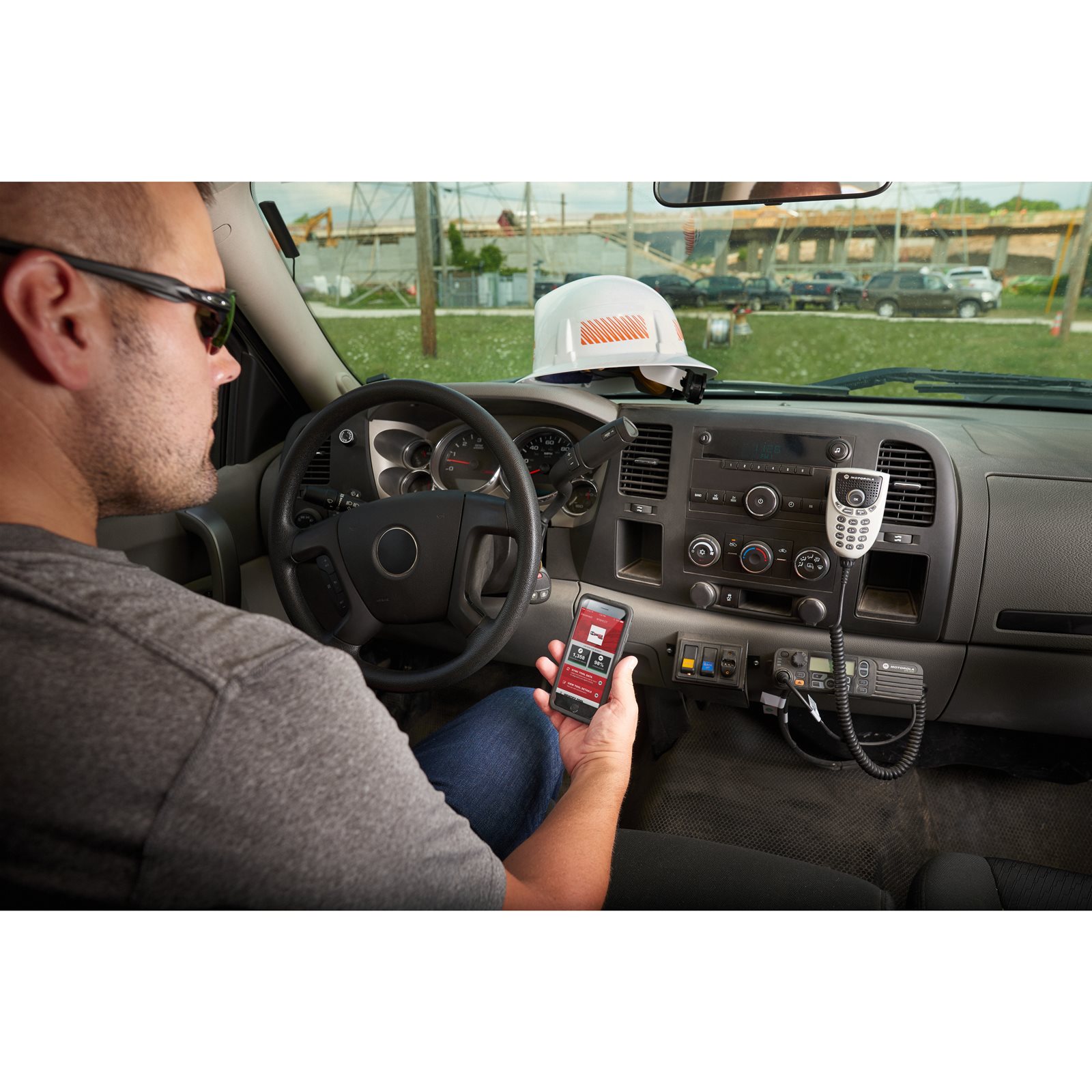 Tăietor hidraulic cu telecomandă pentru cabluri subterane M18 FORCE LOGIC Milwaukee M18 HCC75R-502C - detaliu 2