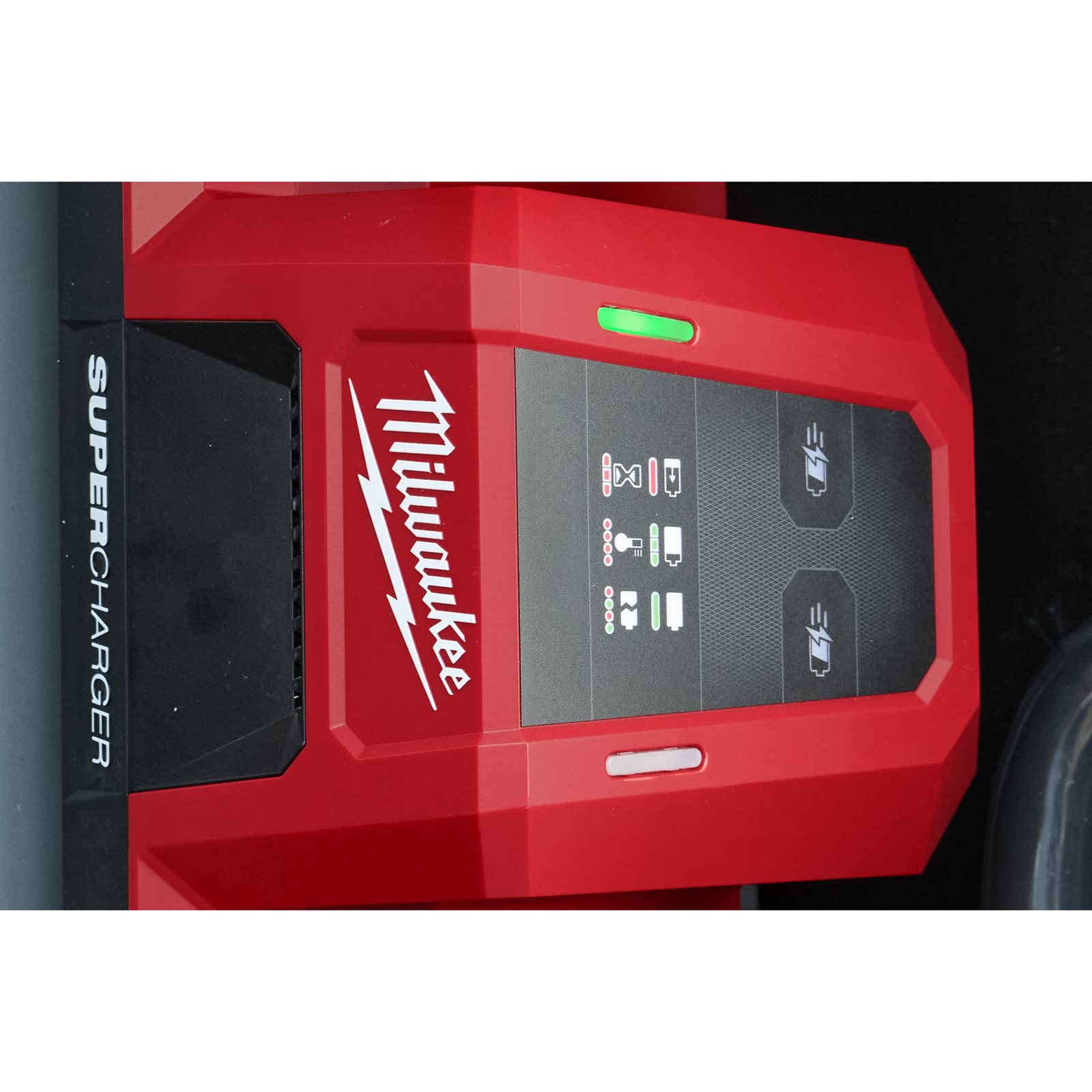 Încărcător super rapid M18 cu două porturi Milwaukee M18 MDBSC - detaliu 2