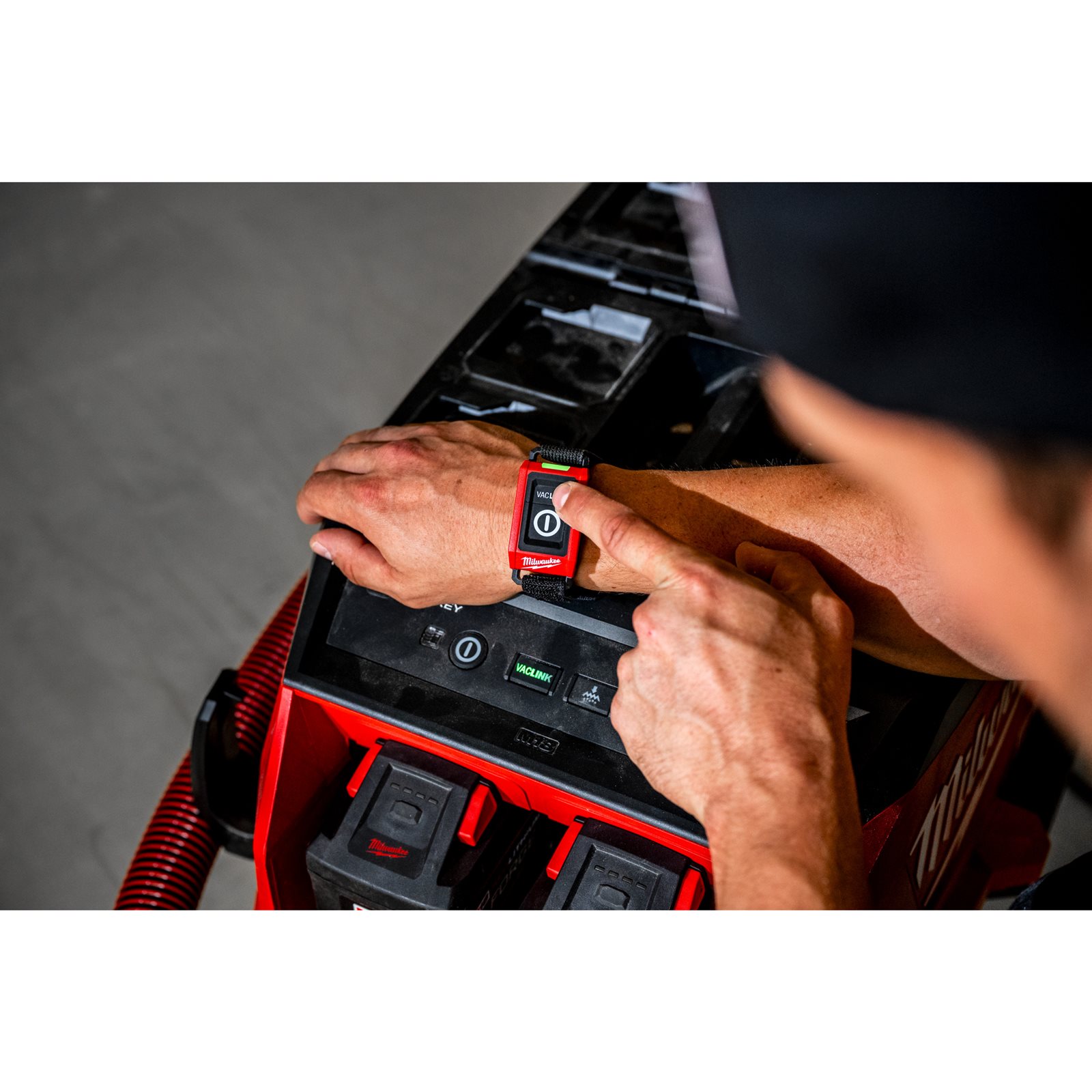 Aspirator, clasa M M18 FUEL AC/DC cu VACLINK Milwaukee M18 ONEF2VC34M-0 - detaliu 7