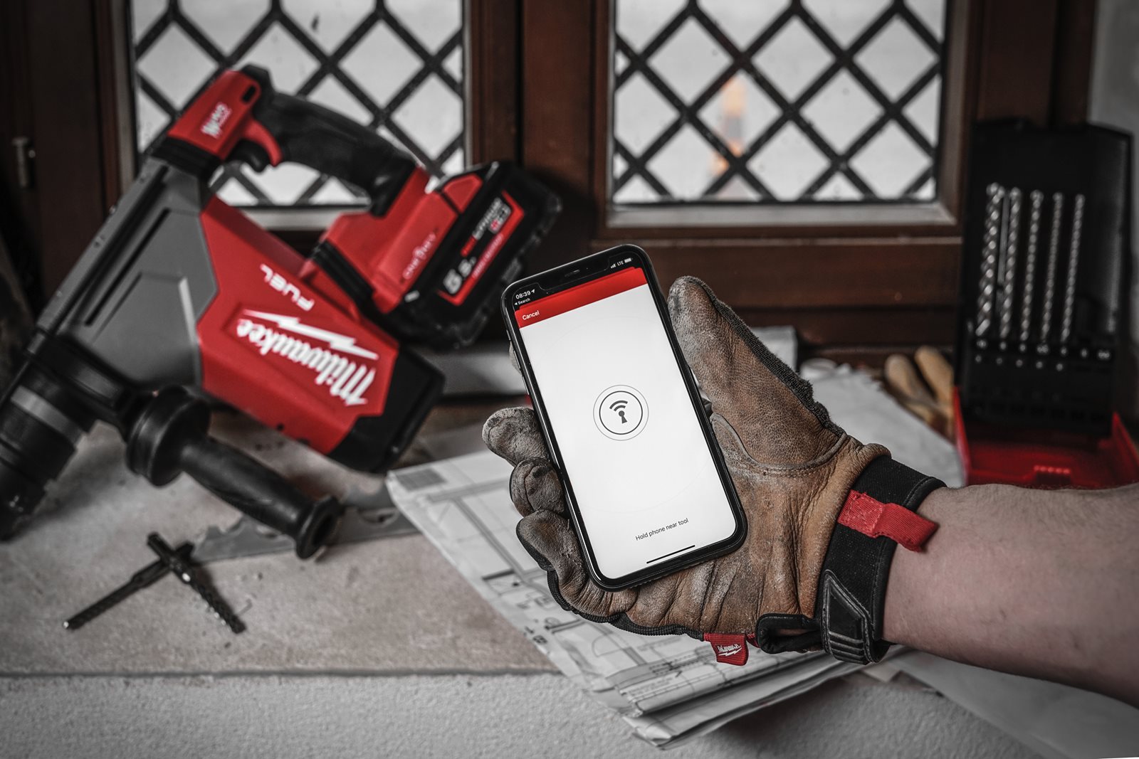 Ciocan rotopercutor SDS-Plus 26 mm cu 4 funcții ONE-KEY M18 FUEL Milwaukee M18 ONEFH-0X - in utilizare 4