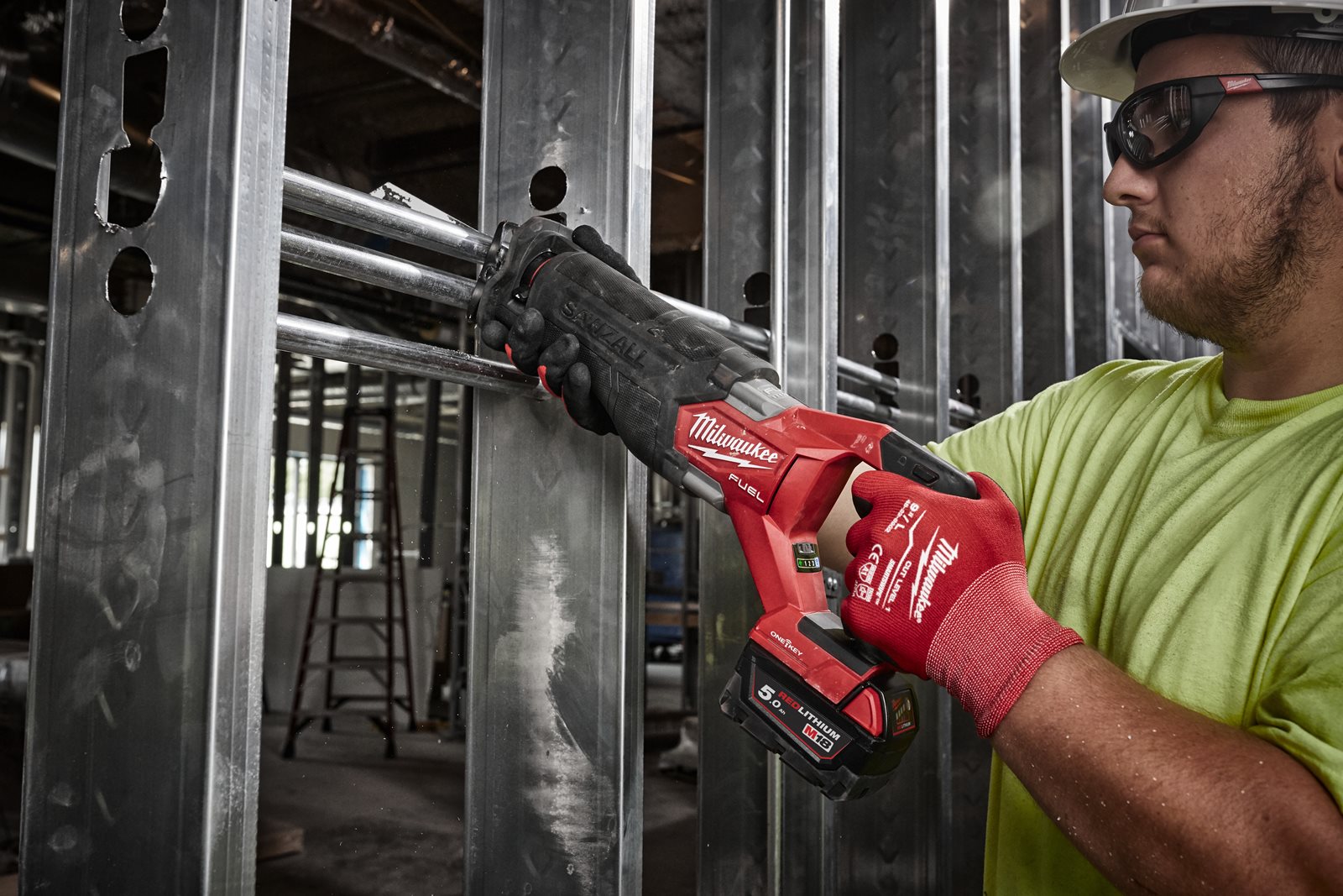 Fierăstrău sabie M18 FUEL ONE-KEY SAWZALL Milwaukee M18 ONEFSZ-502X - in utilizare 3