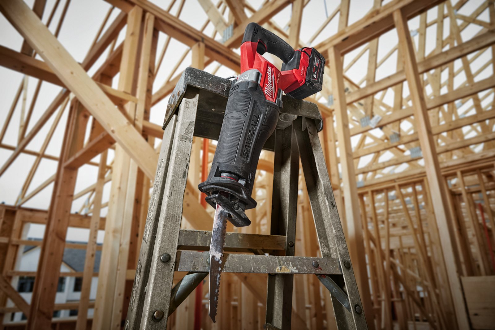 Fierăstrău sabie M18 FUEL ONE-KEY SAWZALL Milwaukee M18 ONEFSZ-502X - in utilizare 5