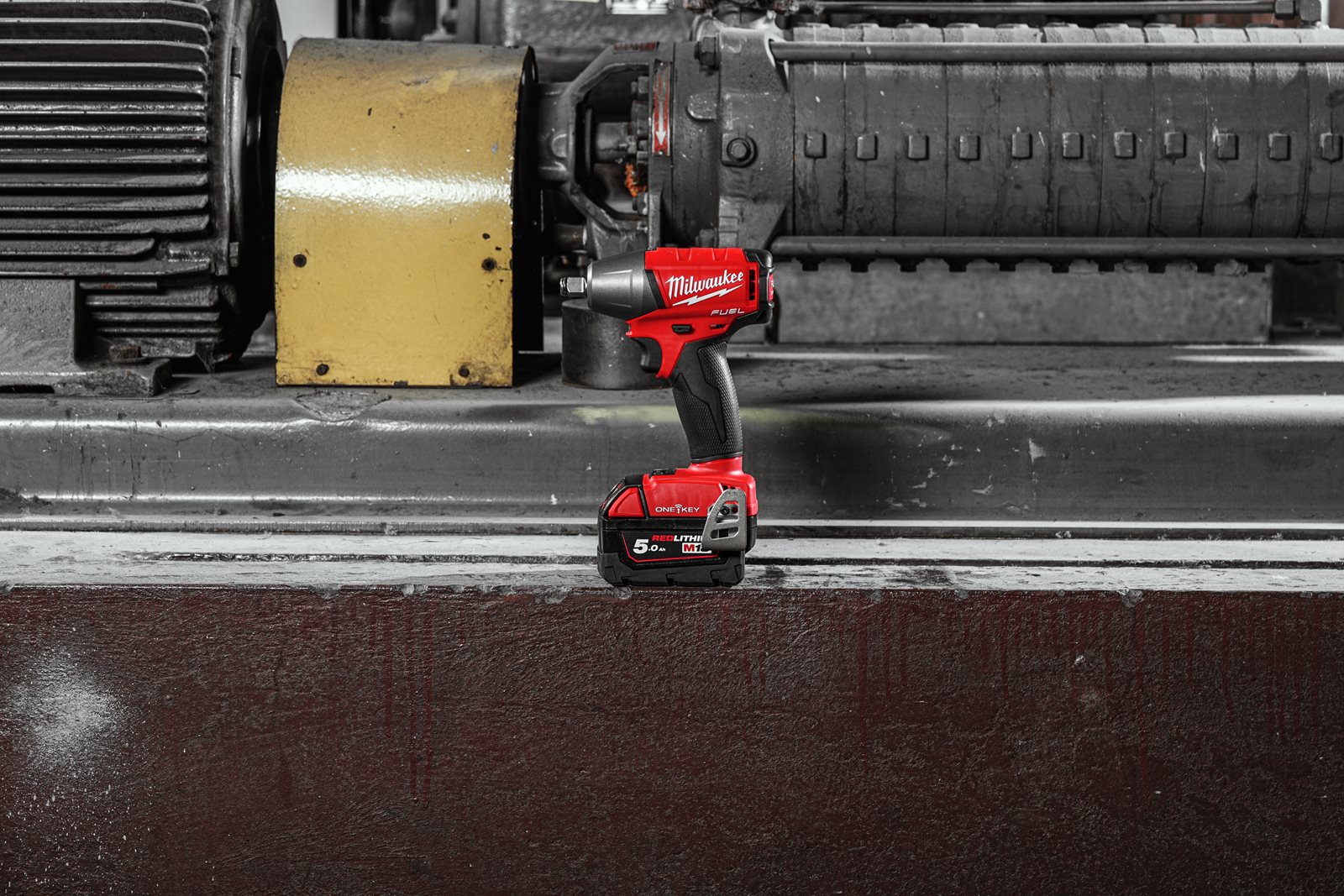 Cheie de impact 1/2" ONE-KEY M18 FUEL cu inel de fixare Milwaukee M18 ONEIWF12-0 - in utilizare 15