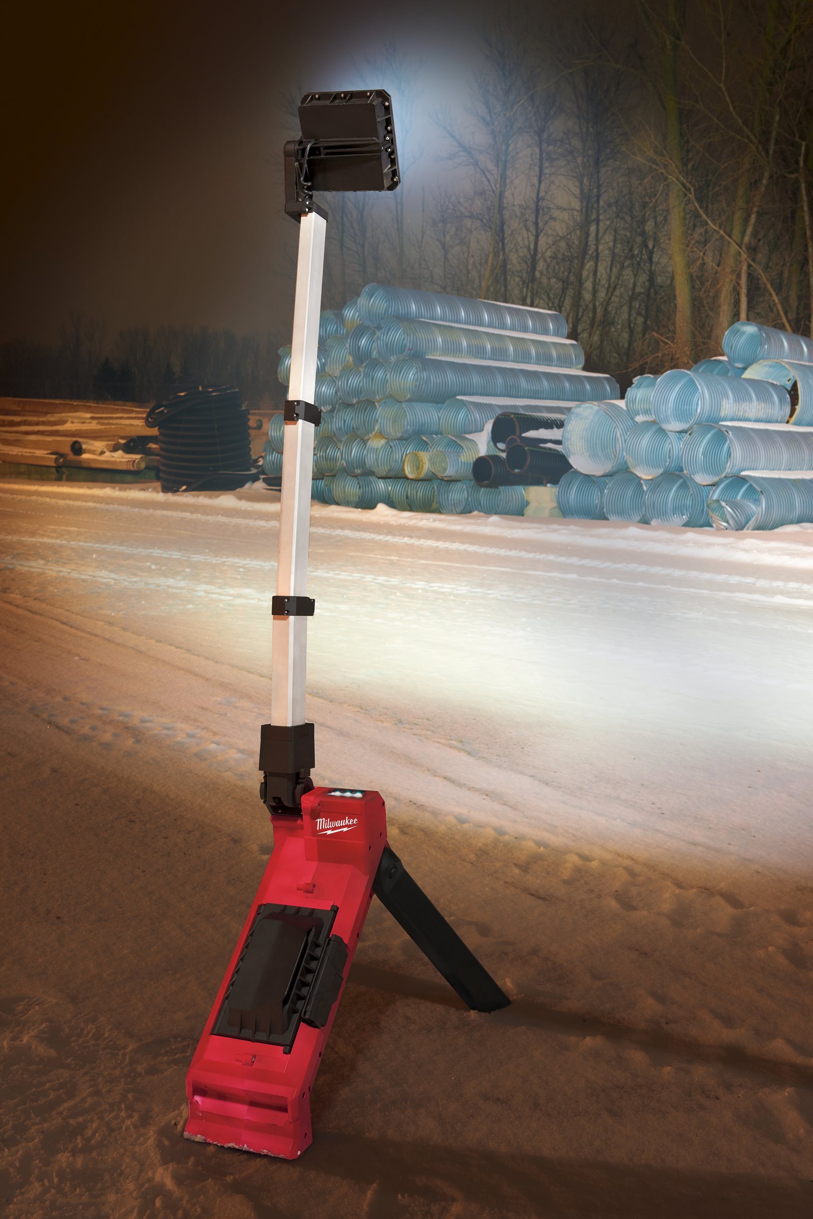 Turn de iluminat LED M18 ONE-KEY Milwaukee M18 ONERSAL-0 - in utilizare 2