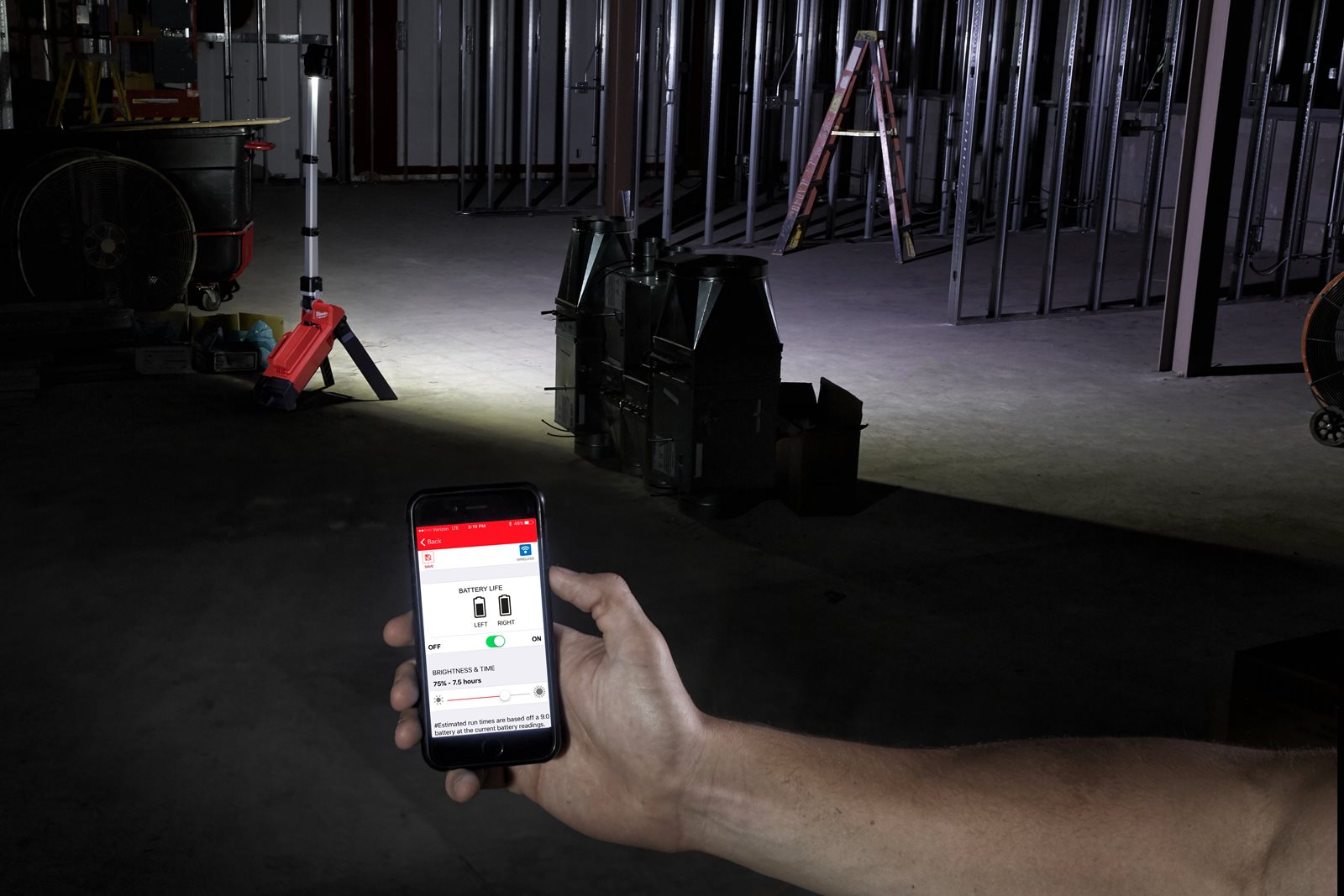 Turn de iluminat LED M18 ONE-KEY Milwaukee M18 ONERSAL-0 - in utilizare 6