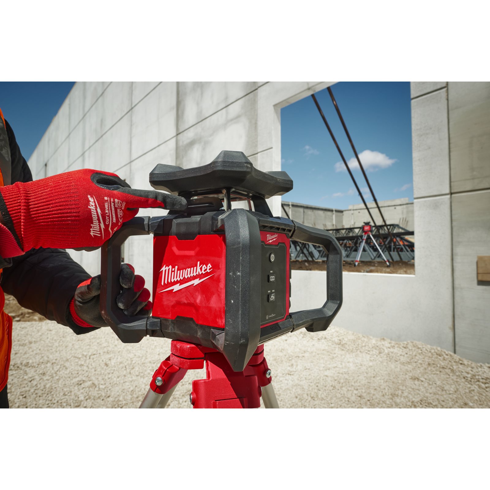 Nivelă laser rotativă orizontală M18 600 m cu ONE-KEY Milwaukee M18 RLOH600-201C - detaliu 2