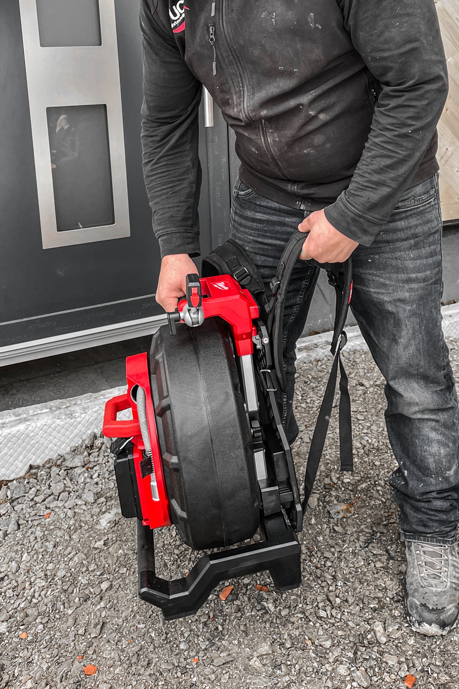Cameră de inspecție canalizare M18 36 m, cap de cameră HDR de 25 mm Milwaukee M18 SIC36 HDR-0 - in utilizare 9