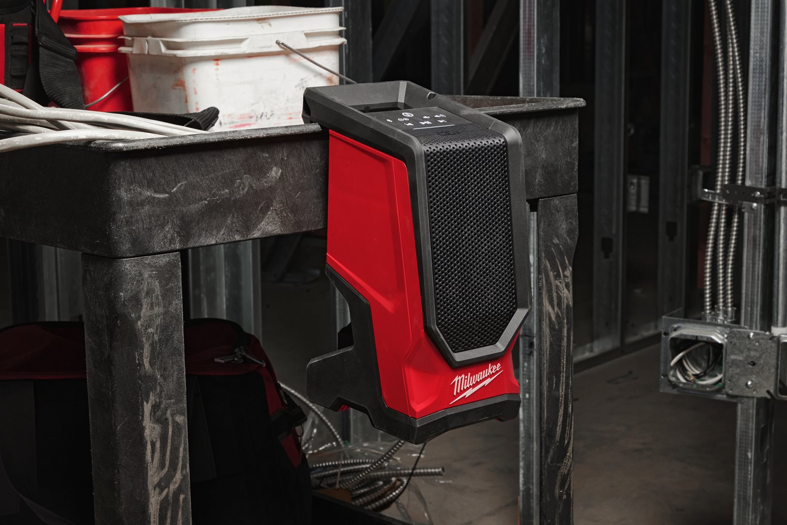 Boxă M18 Milwaukee M18 SPEJSG2-0 - in utilizare 1