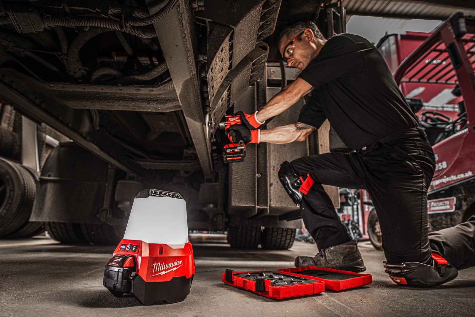 Proiector pentru șantier M18 Milwaukee M18 TAL-0 - in utilizare 8