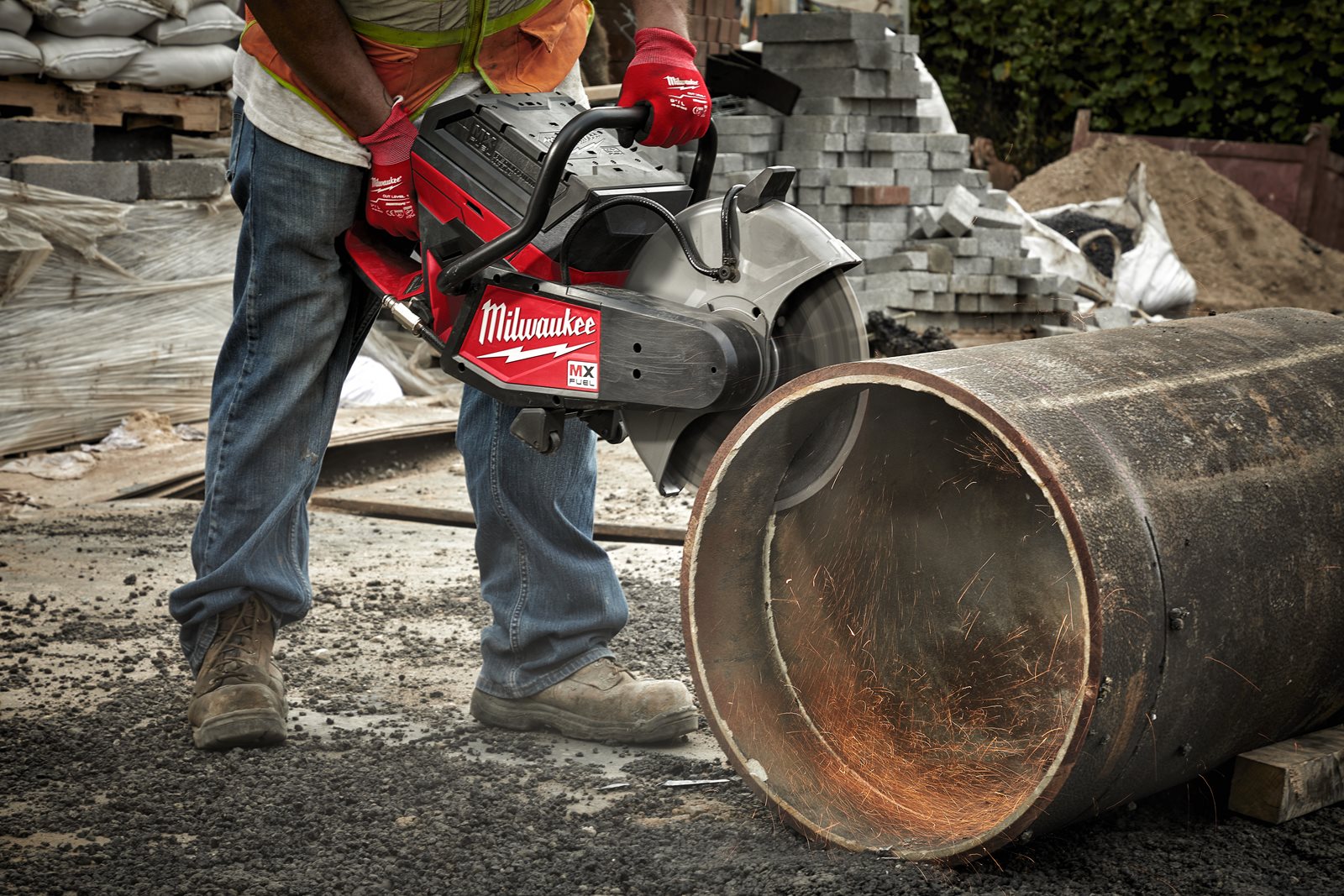 Fierăstrău debitare 350 mm MX FUEL Milwaukee MXF COS350-602 - in utilizare 20