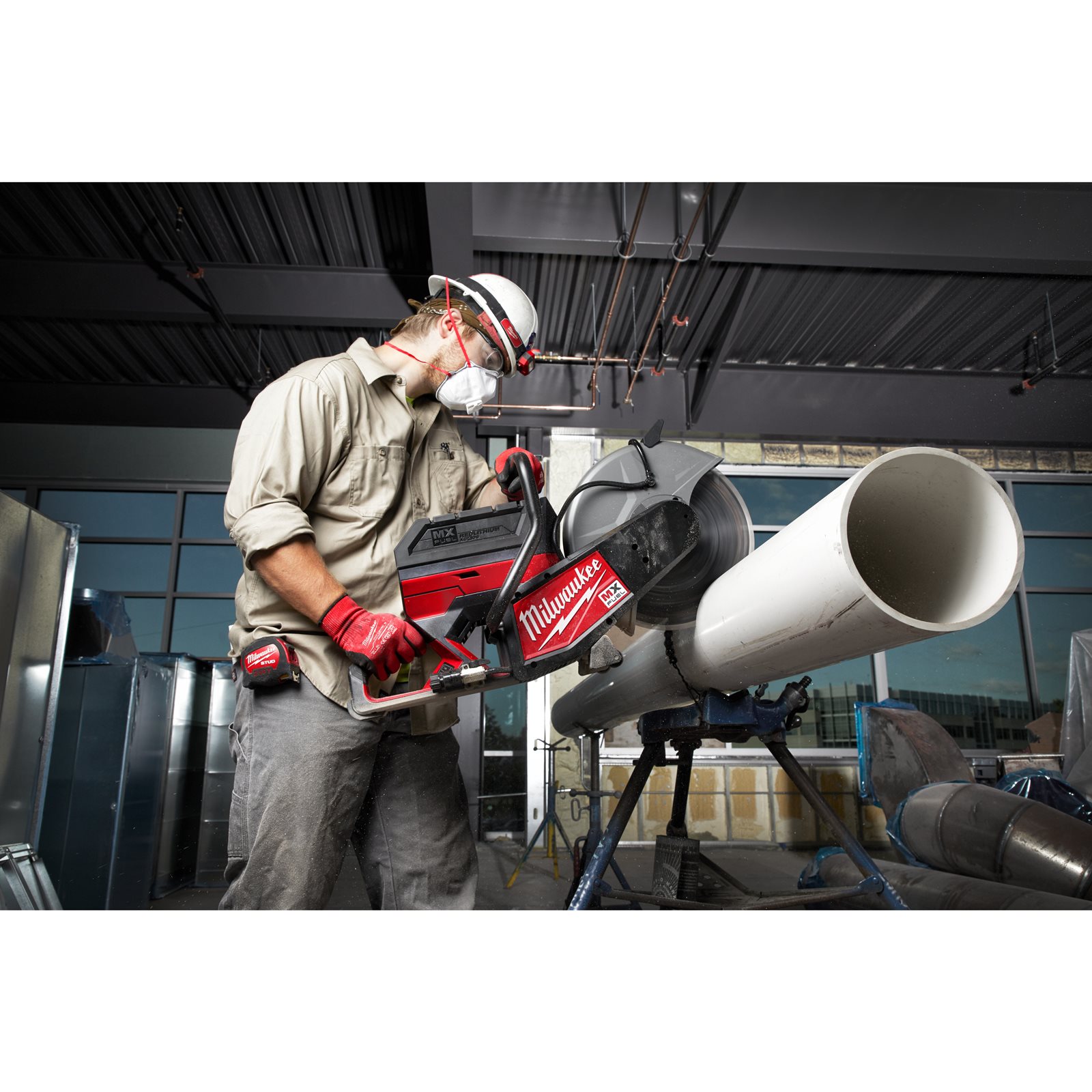 Fierăstrău debitare 350 mm MX FUEL Milwaukee MXF COS350-602 - detaliu 1
