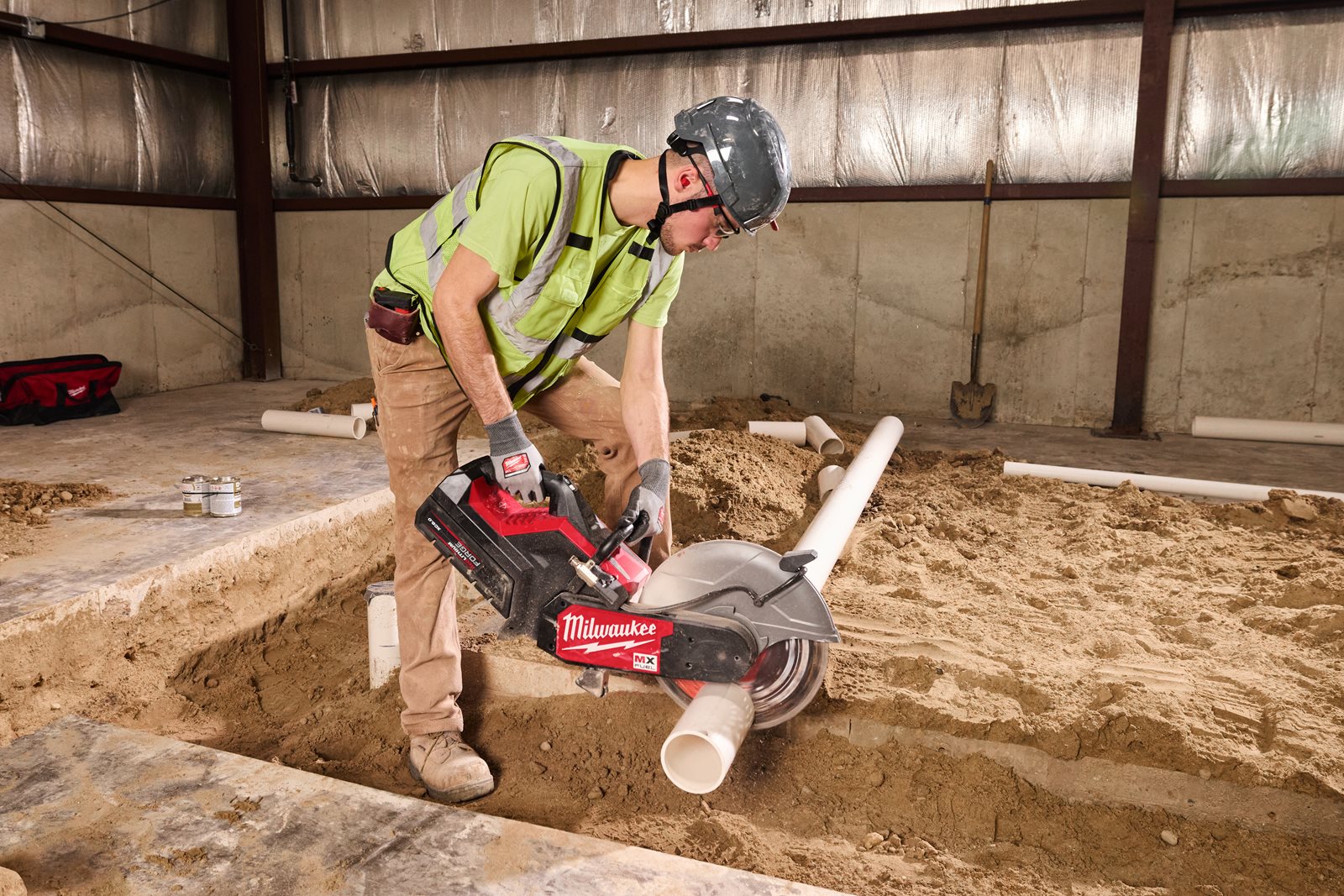 Fierăstrău debitare MX FUEL 350 mm Milwaukee MXF COS350G2-0 - in utilizare 13