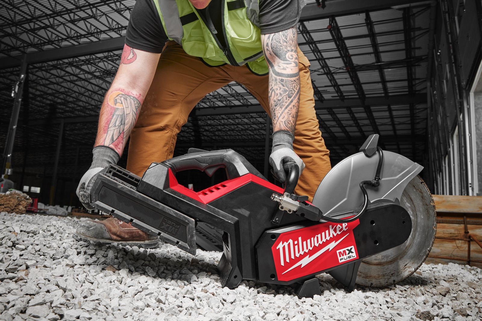Fierăstrău debitare MX FUEL 350 mm Milwaukee MXF COS350G2-0 - in utilizare 7