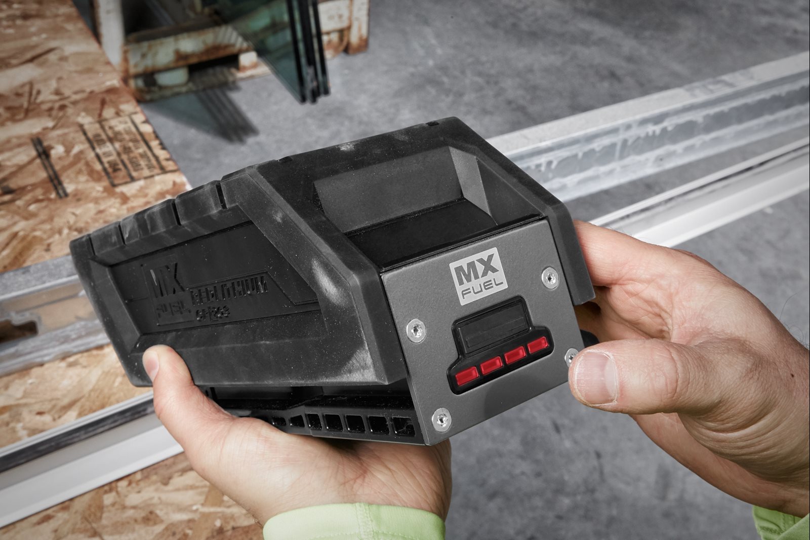 Acumulator 3.0 Ah MX FUEL REDLITHIUM Milwaukee MXF CP203 - in utilizare 3