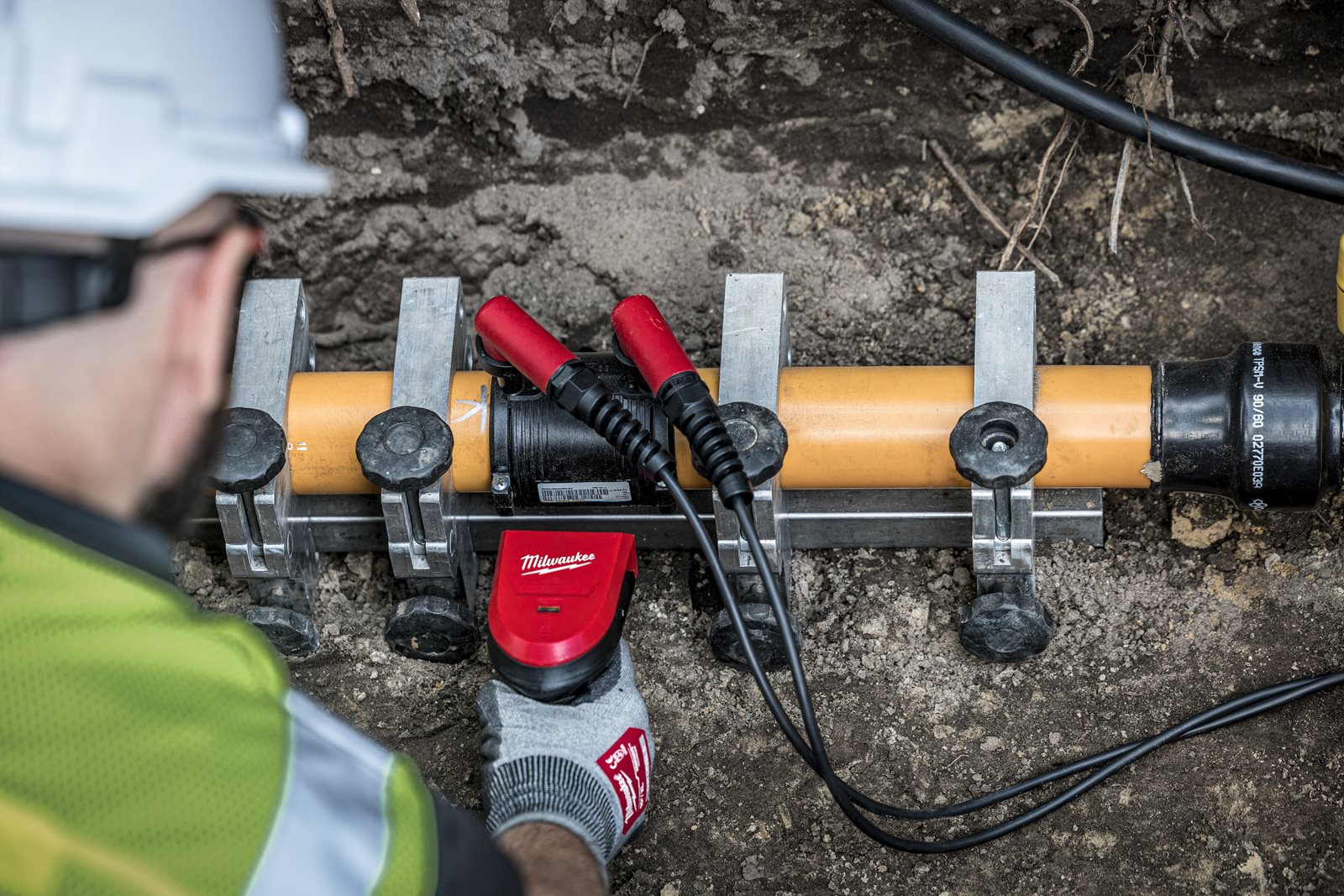 Aparat pentru electrofuziune MX FUEL Milwaukee MXF EFP-802 - in utilizare 1