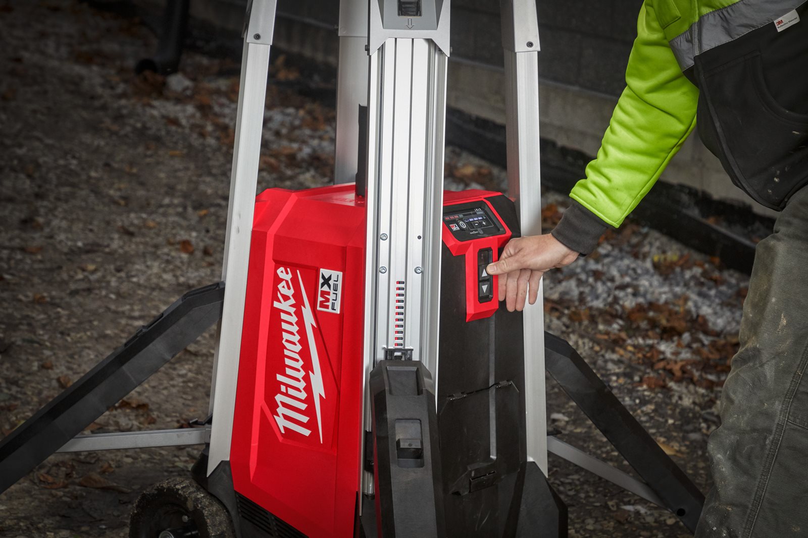 Turn mobil de iluminat MX FUEL Milwaukee MXF TL-601 - in utilizare 12