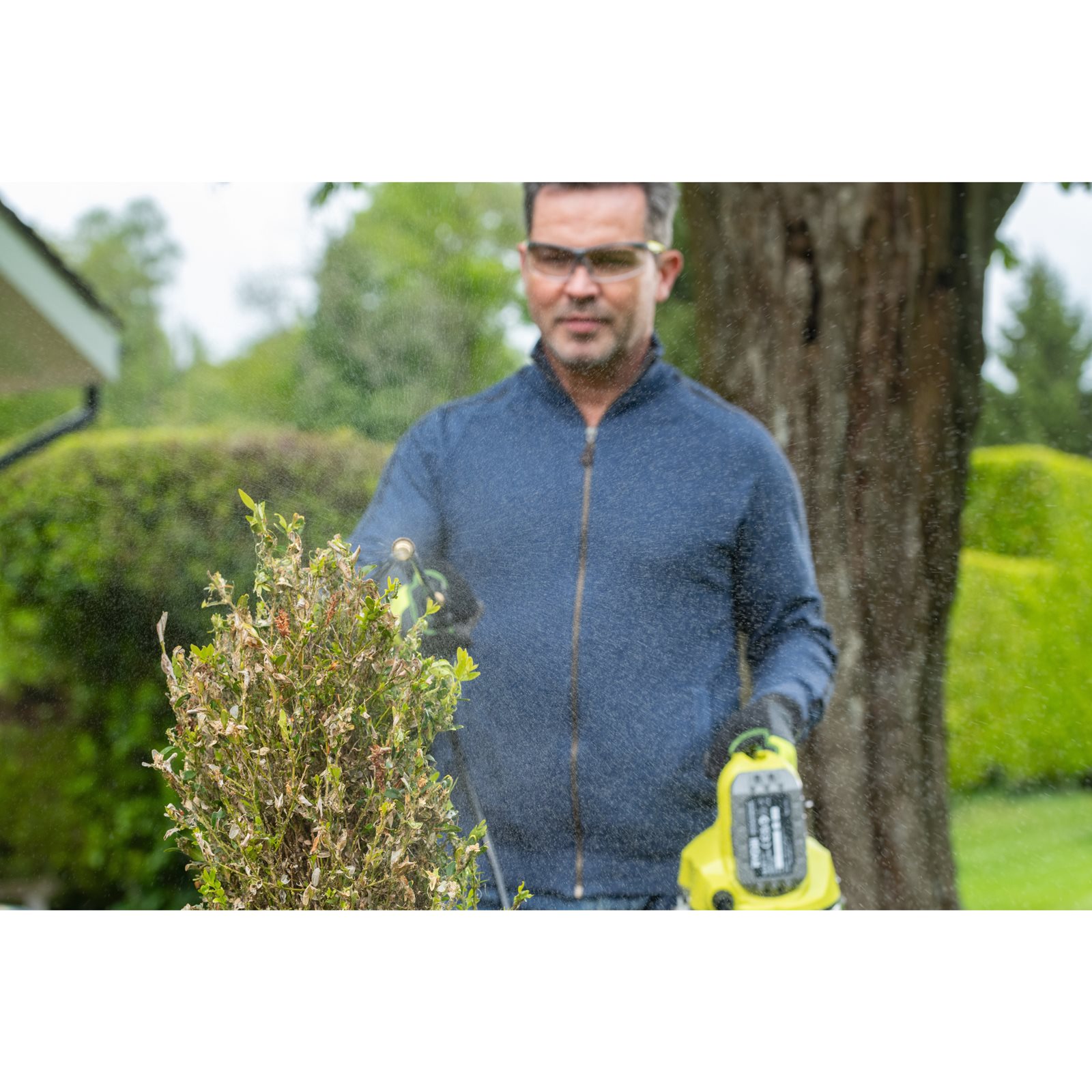 Pulverizator de mână 18V ONE+ Ryobi OWS1880 - in utilizare 4